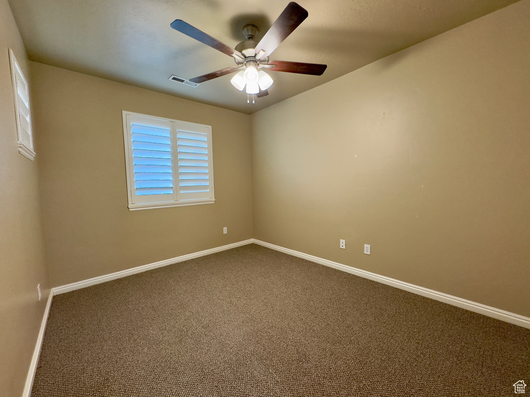 Top floor bedroom w/ walk-in closet