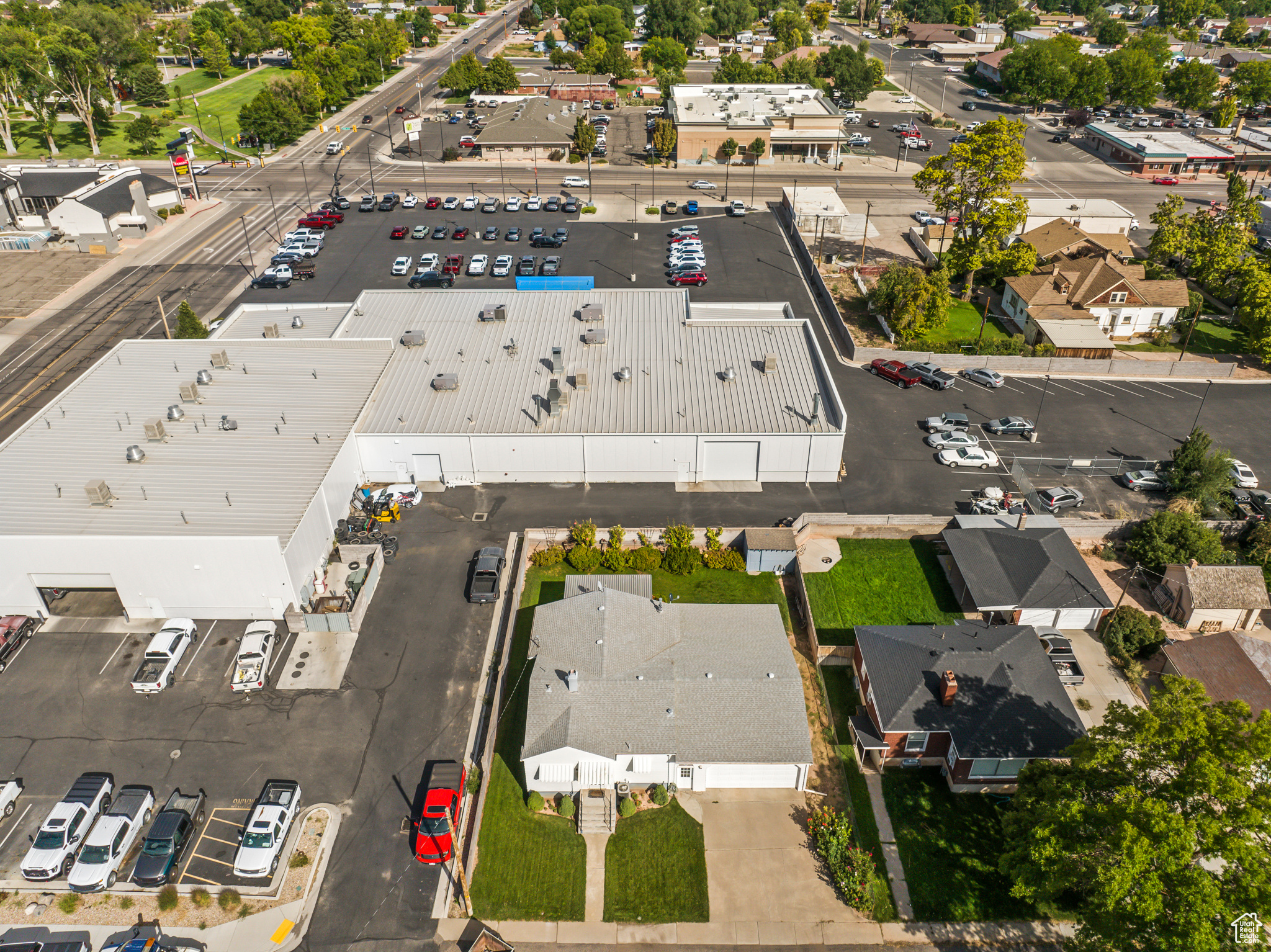 Birds eye view of property