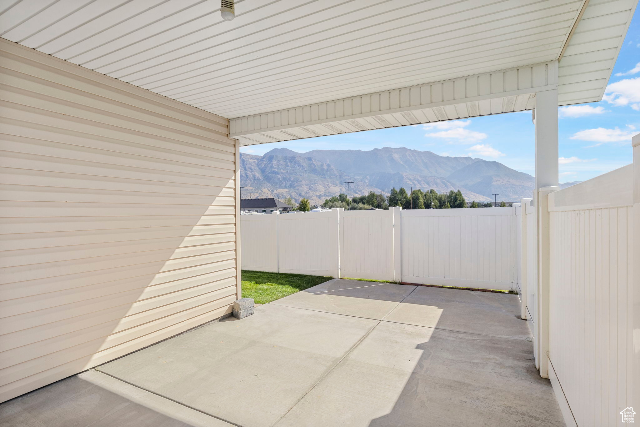 View of patio / terrace featuring a mountain view