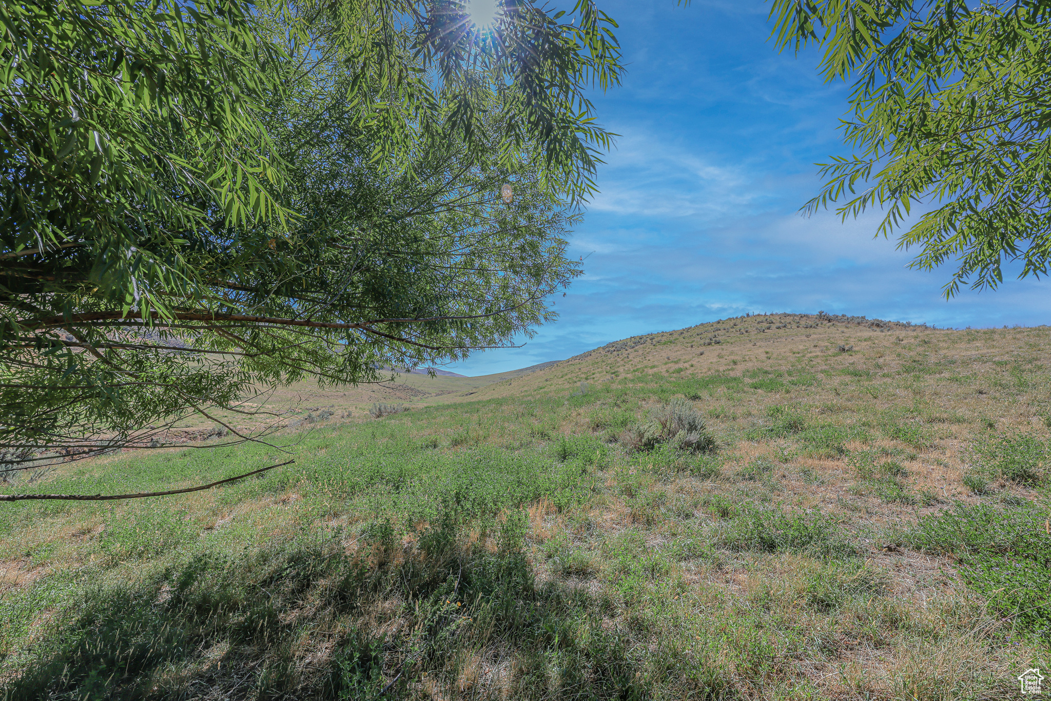 View of mountain feature