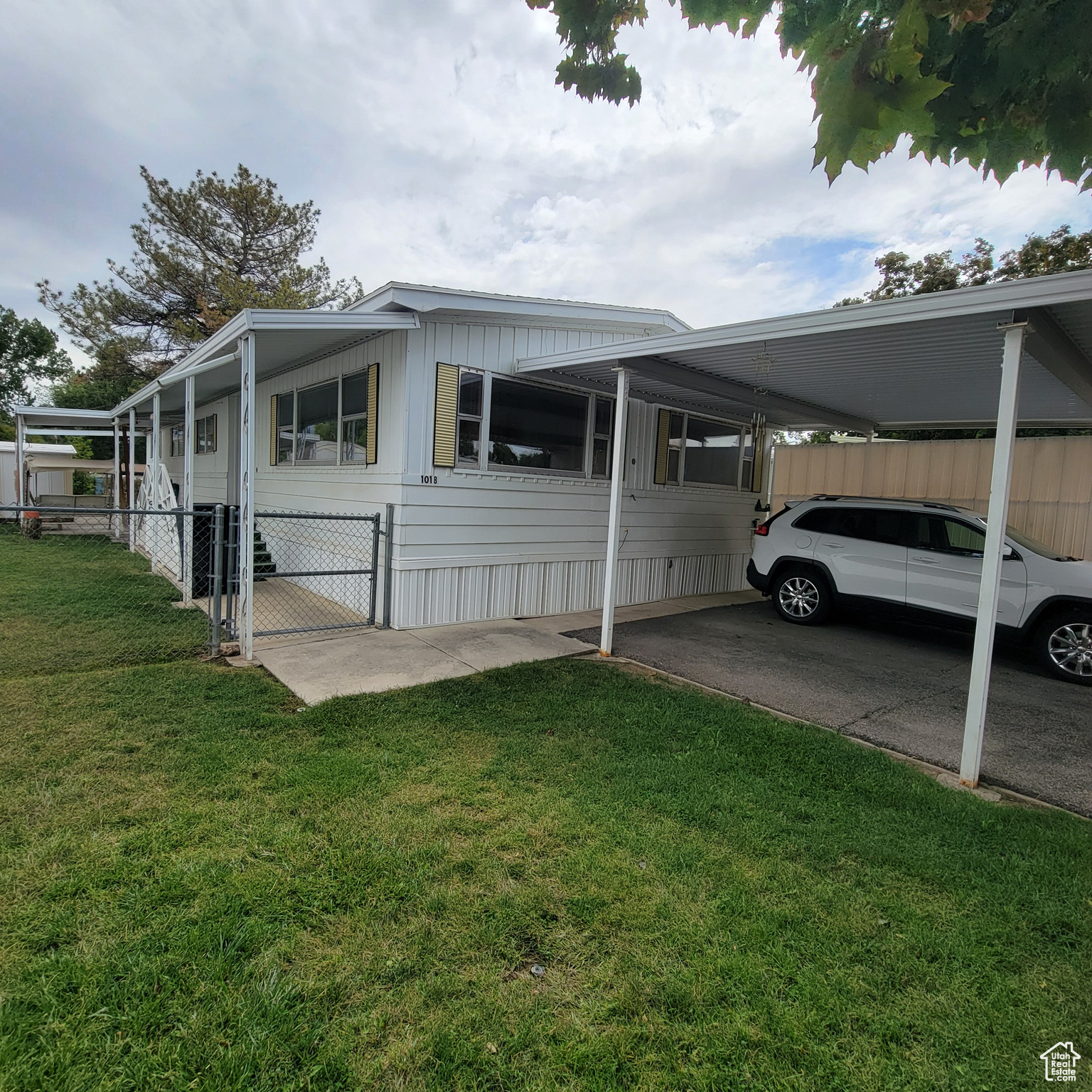 5100 S 1050 W #B101, Riverdale, Utah 84405, 3 Bedrooms Bedrooms, 9 Rooms Rooms,1 BathroomBathrooms,Residential,For sale,1050,2023886