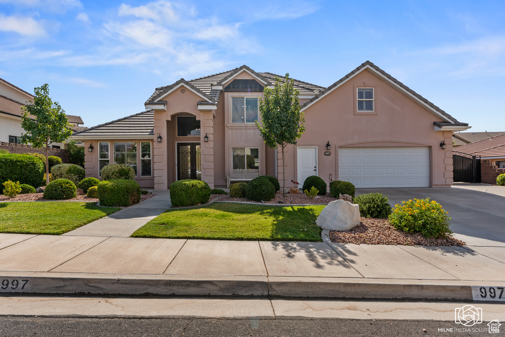 View of front property featuring a garage