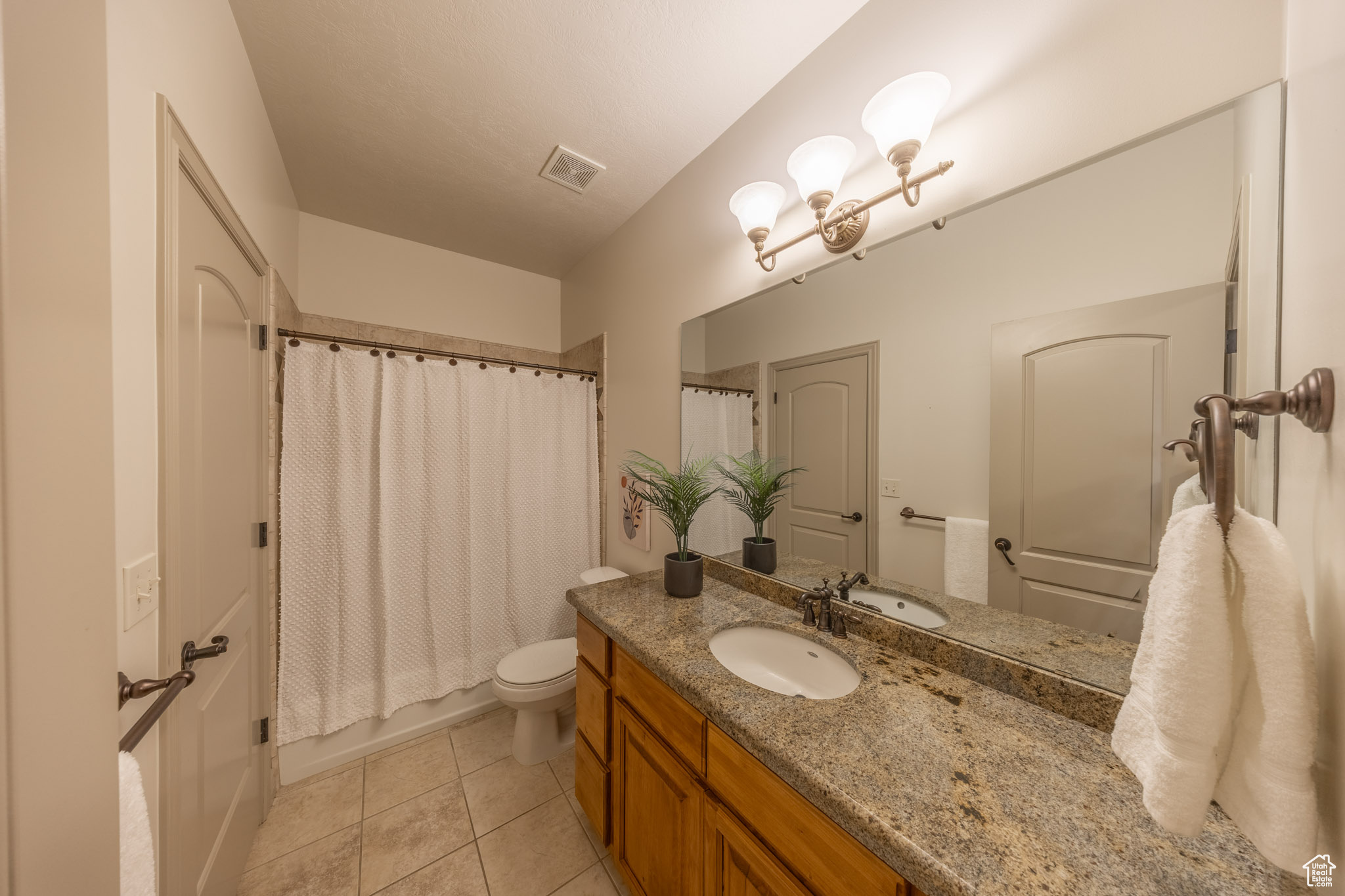 Main bathroom attached to 2nd bedroom