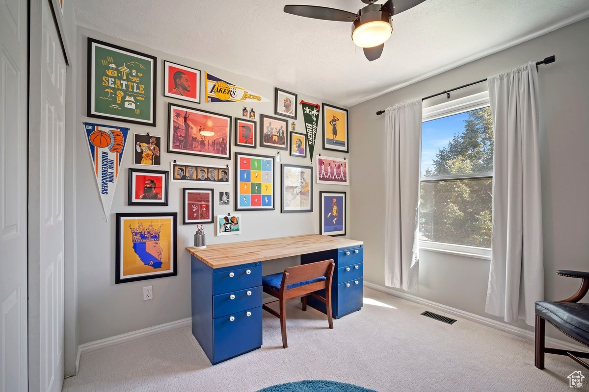 Guest Bedroom 2 with Desk