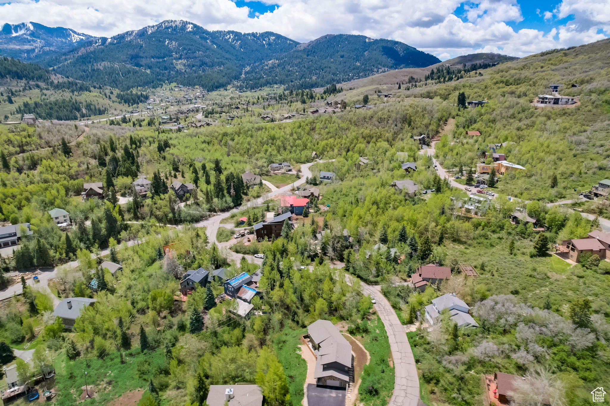 Bird's eye view featuring a mountain view