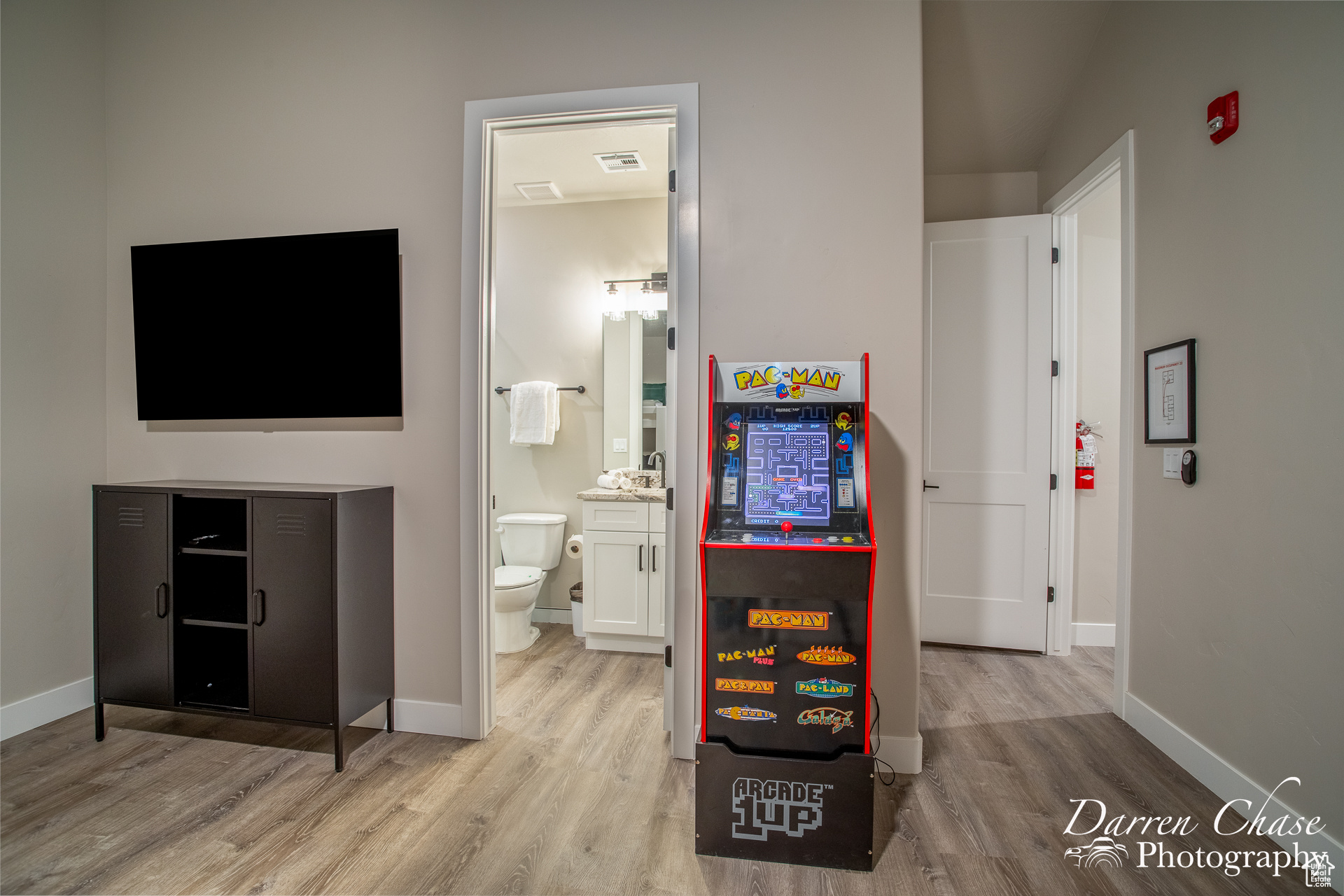 Game room featuring light wood-type flooring