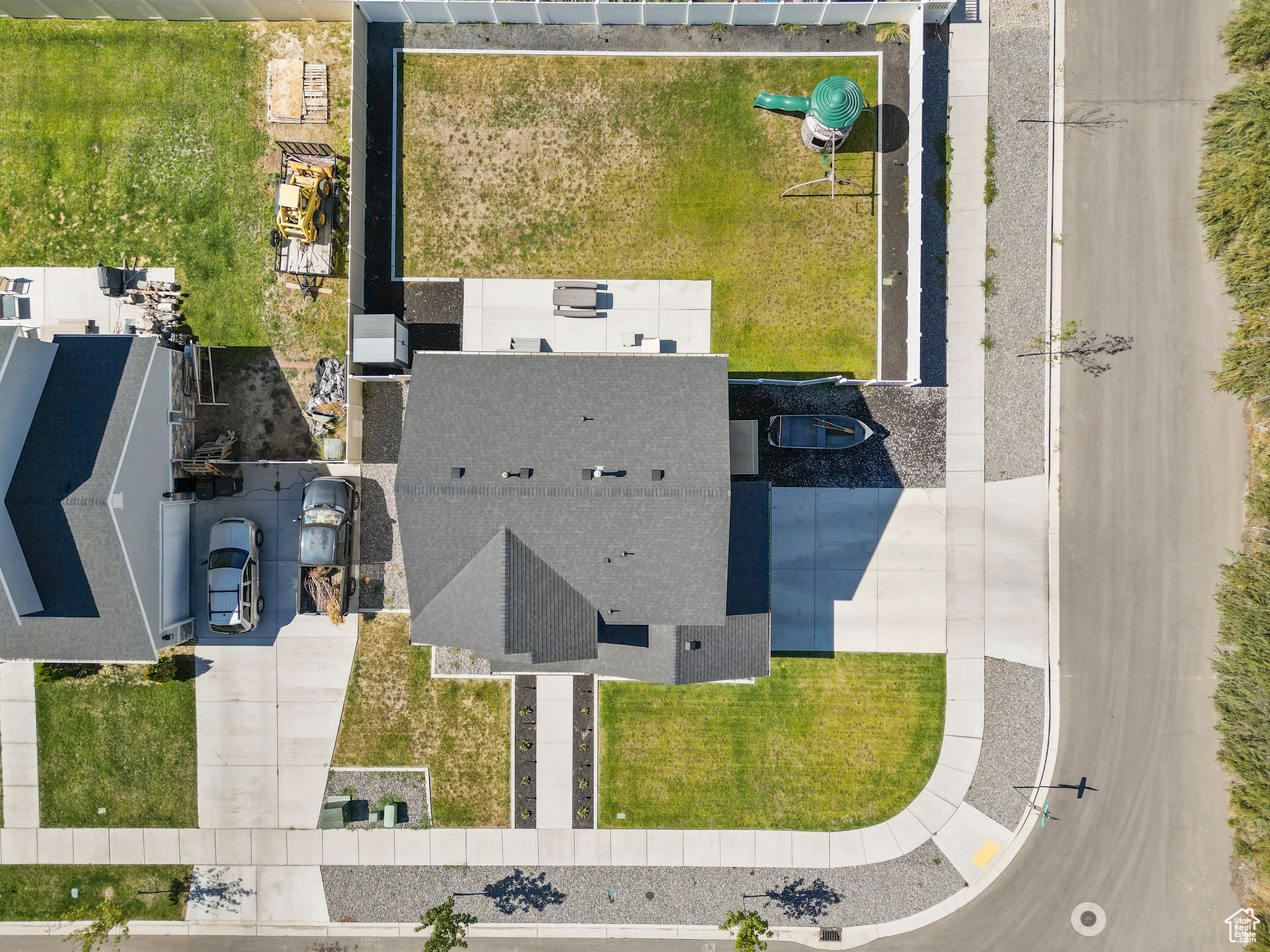 Birds eye view of property