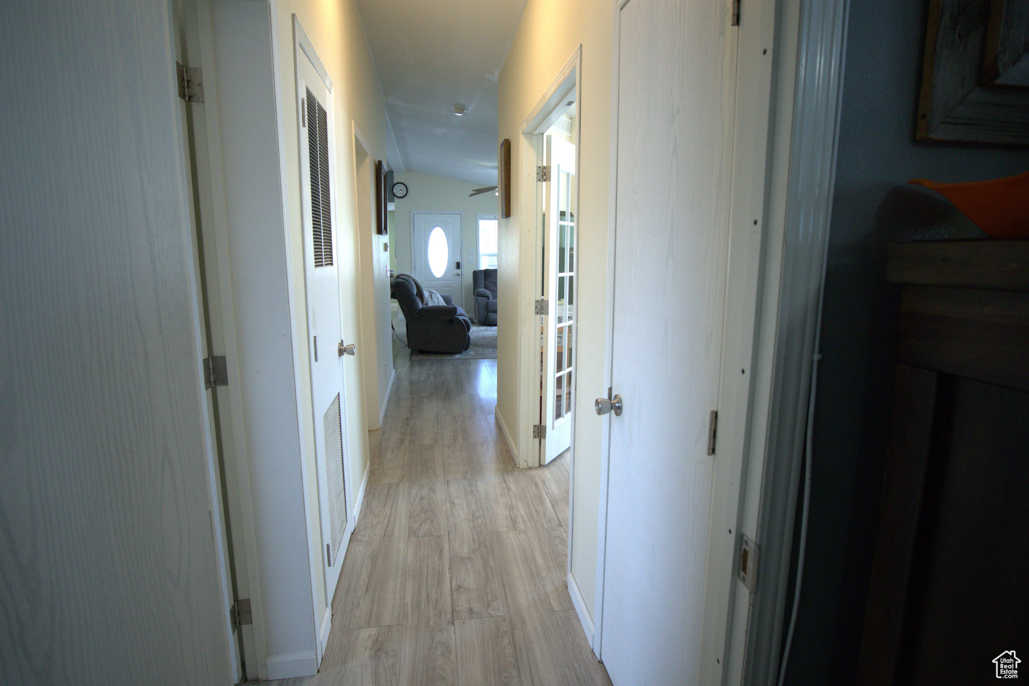 Hall to Livingroom