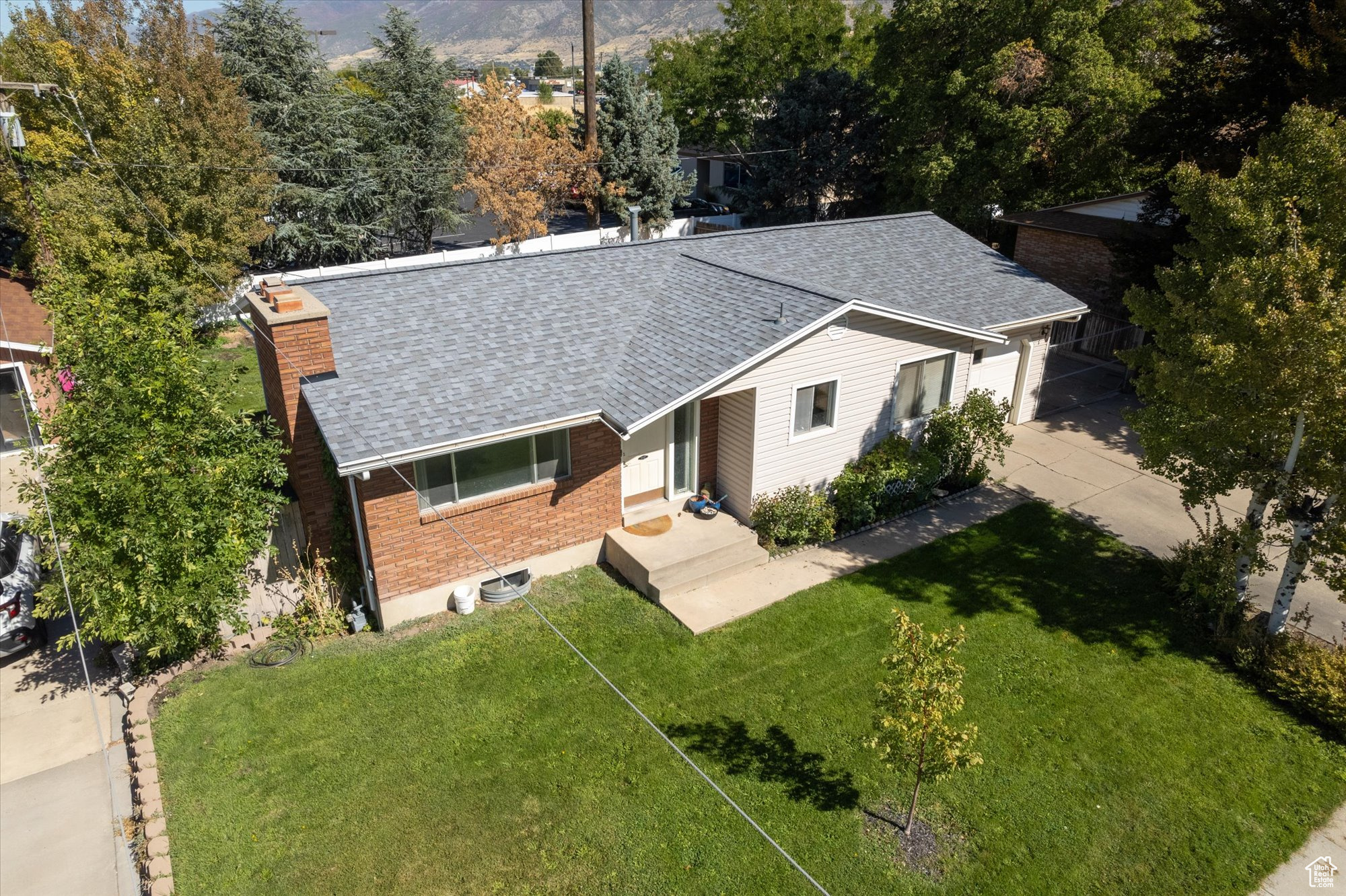 Birds eye view of property