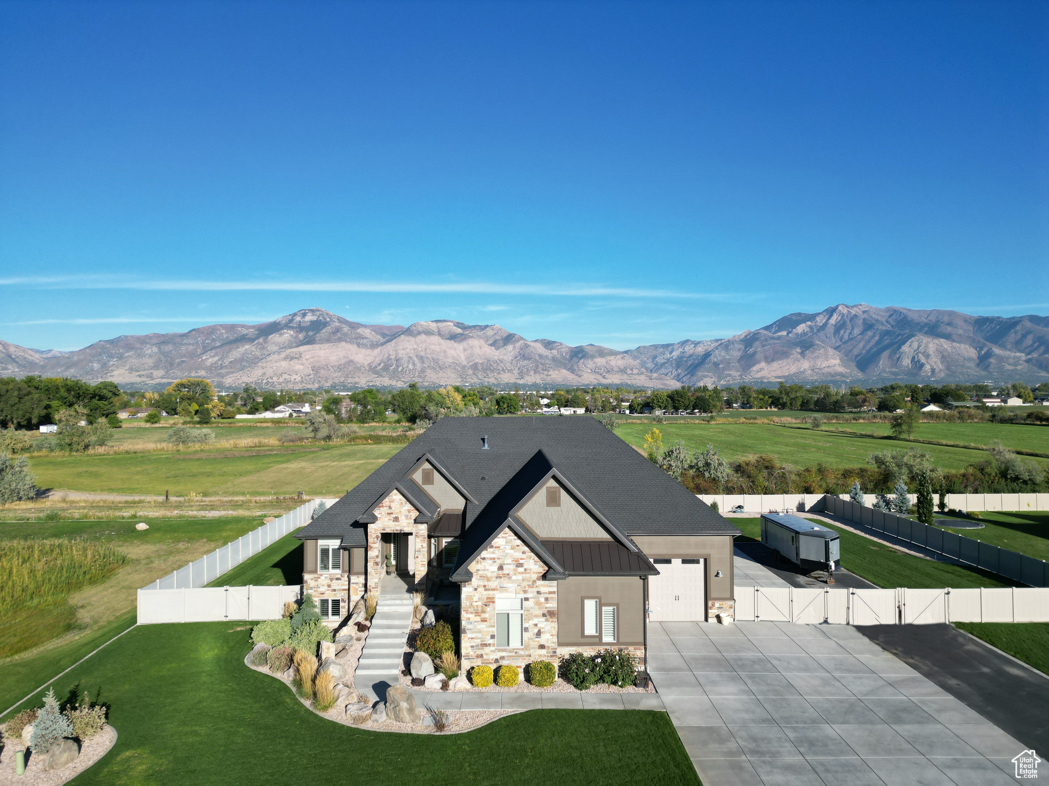 376 S 2360 W, Marriott Slaterville, Utah 84404, 4 Bedrooms Bedrooms, 20 Rooms Rooms,2 BathroomsBathrooms,Residential,For sale,2360,2026874