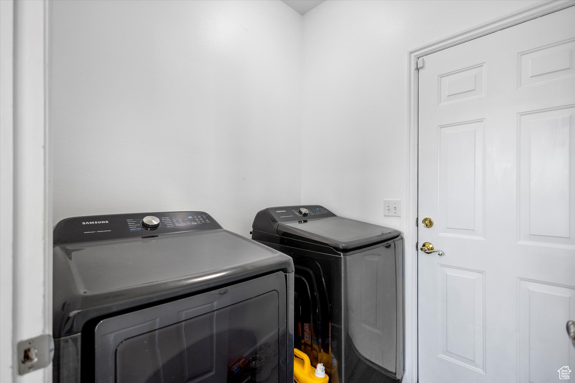 Washroom with separate washer and dryer