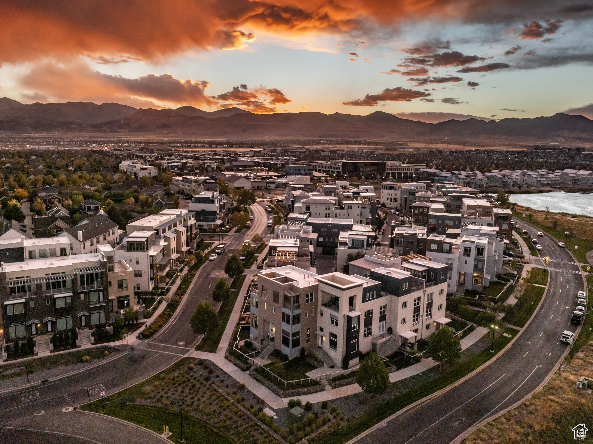 See the layout of the SoDa Row Townhomes (which is short for South Daybreak). You are welcome here!