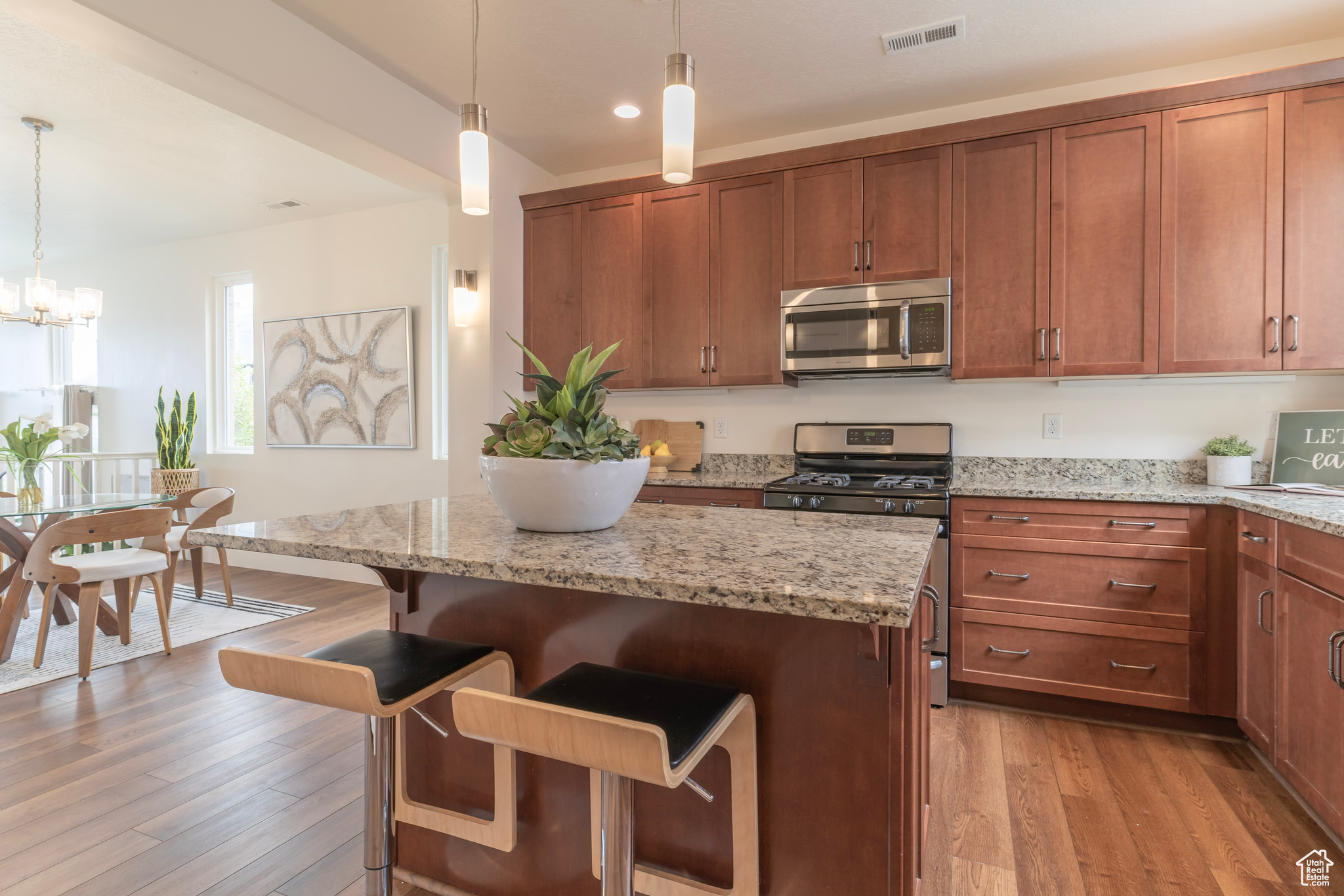 In addition to the generous pantry, ample cupboard space creates an inviting and tidy kitchen atmosphere. Go ahead, invite the neighbors over.