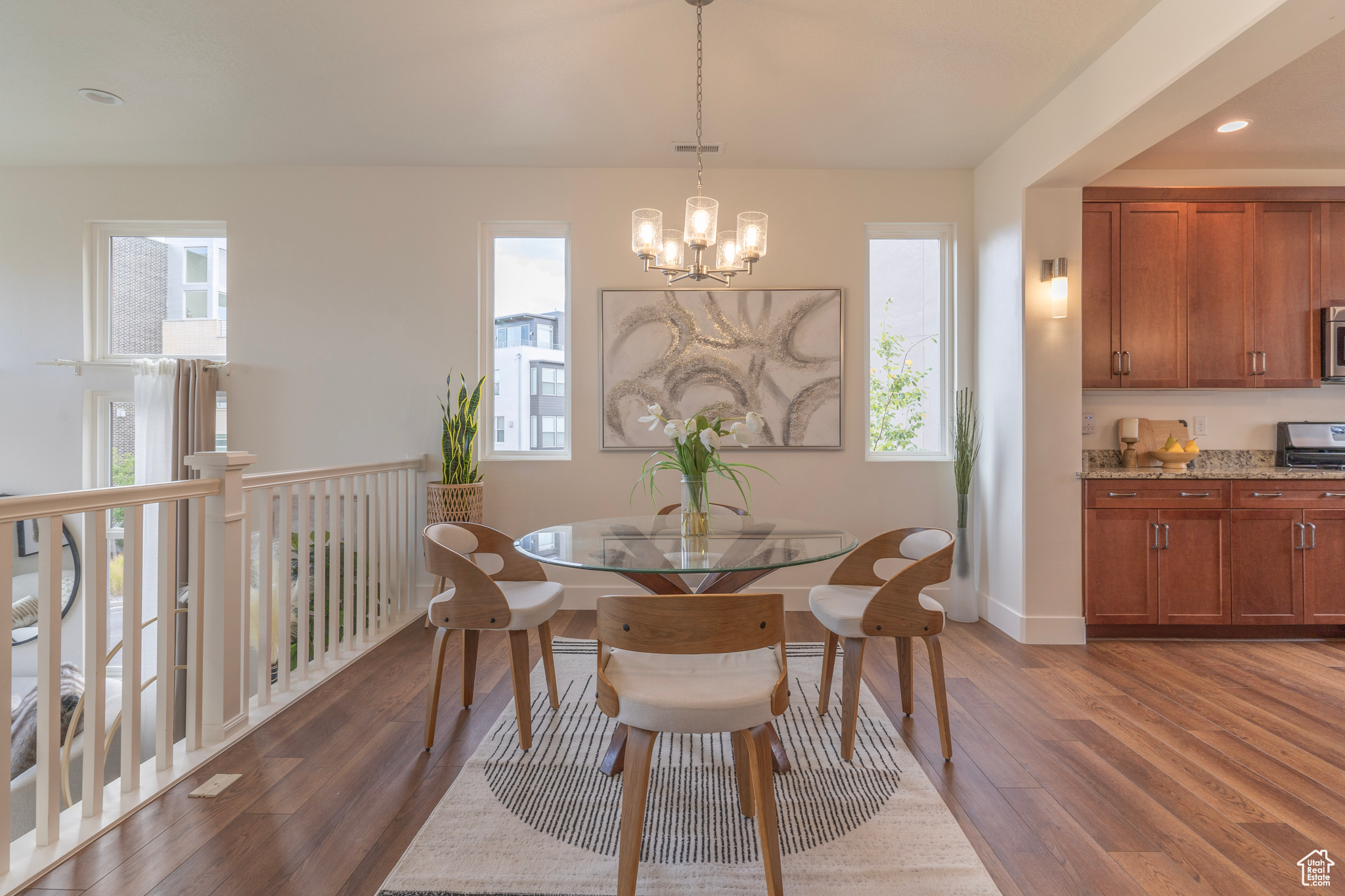 The dining area features recently upgraded flooring. The mountain views from your table will provide ample dinner conversation.