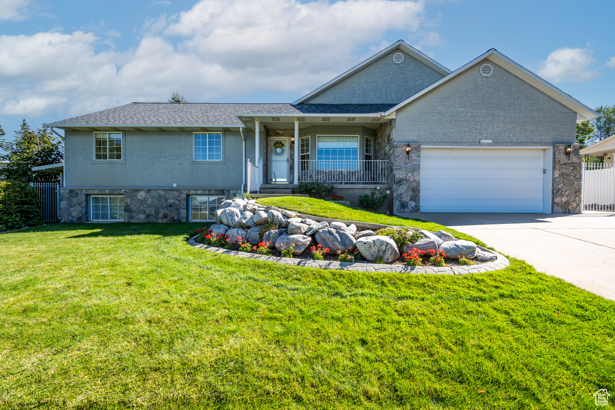 What a Gem! Meticulously Cared For Home and Park-like Yard!