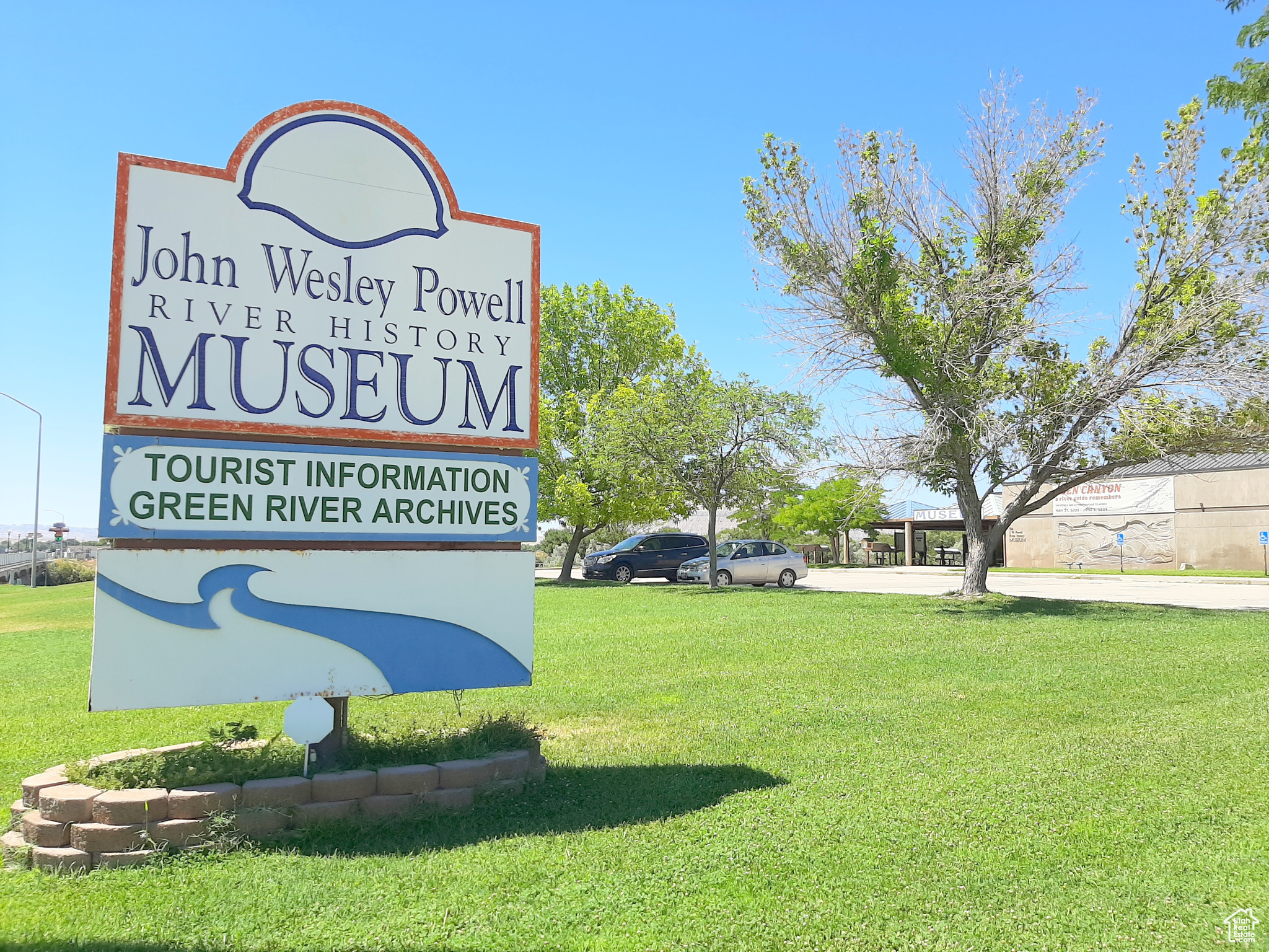 Great informative old history of the Green River area and the people who came before us.