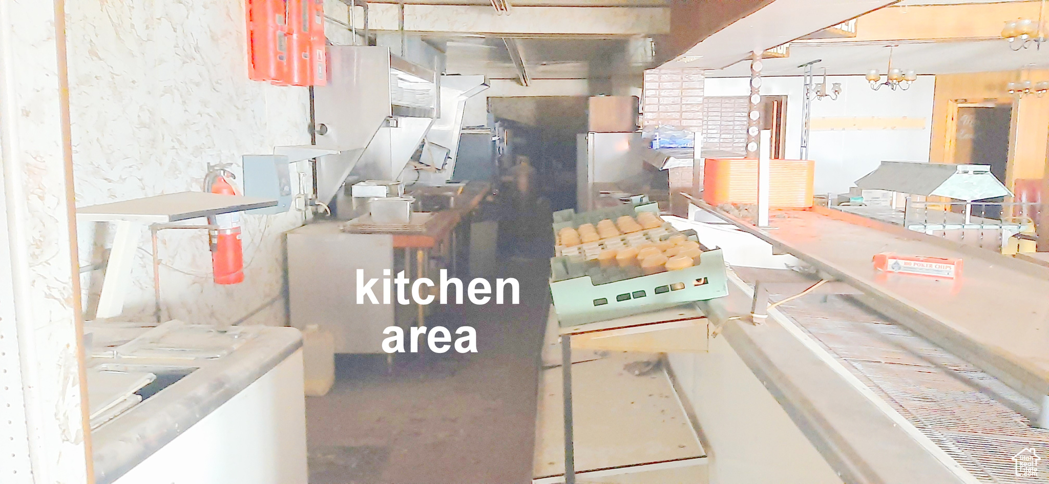 Large line kitchen with all the extras.