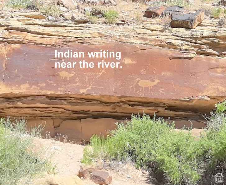 Over 2,000 year old Indian writing along the Green River banks.