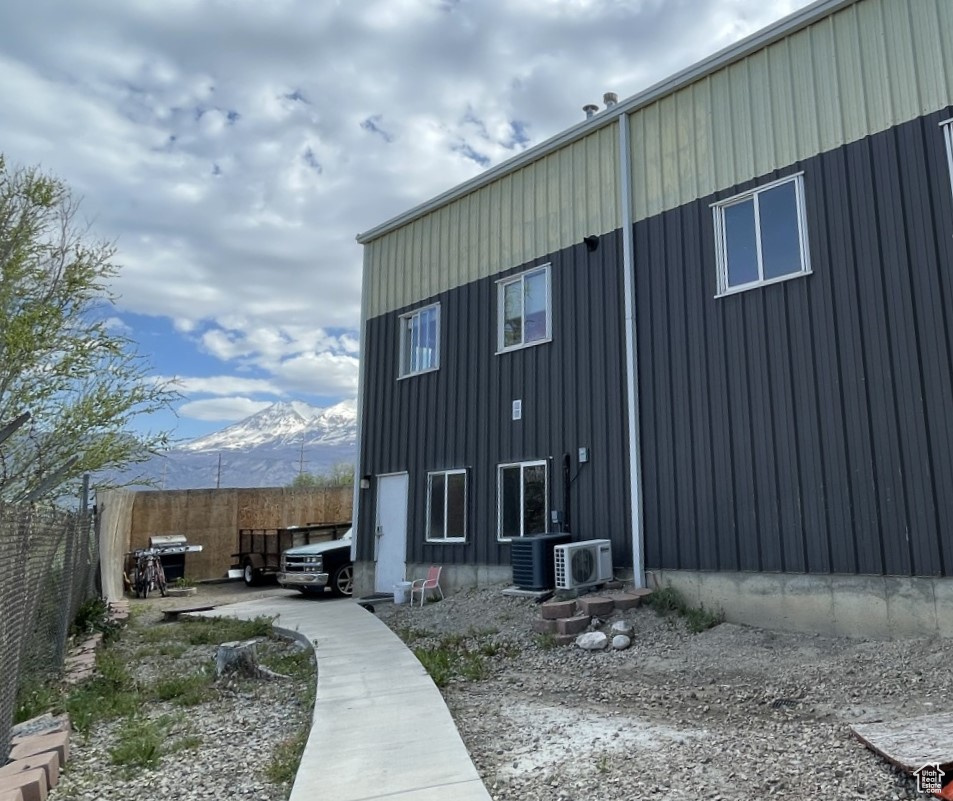 111 N GENEVA, Vineyard, Utah 84059, ,Commercial Lease,For sale,GENEVA,2028523