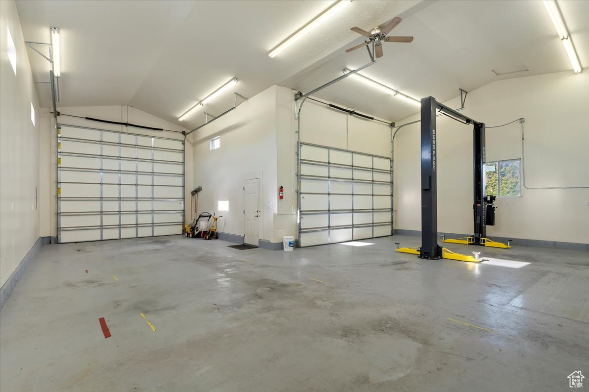 Shop/Garage featuring ceiling fan