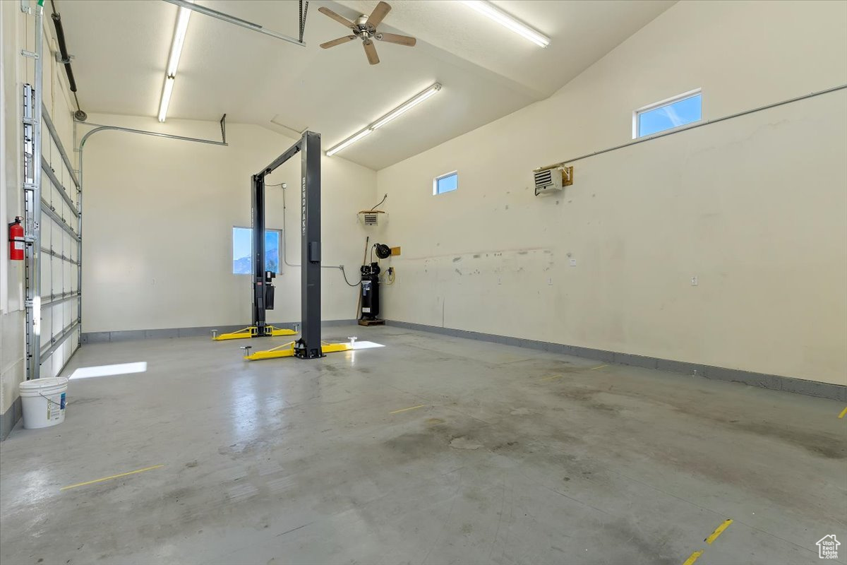 Shop/Garage featuring ceiling fan