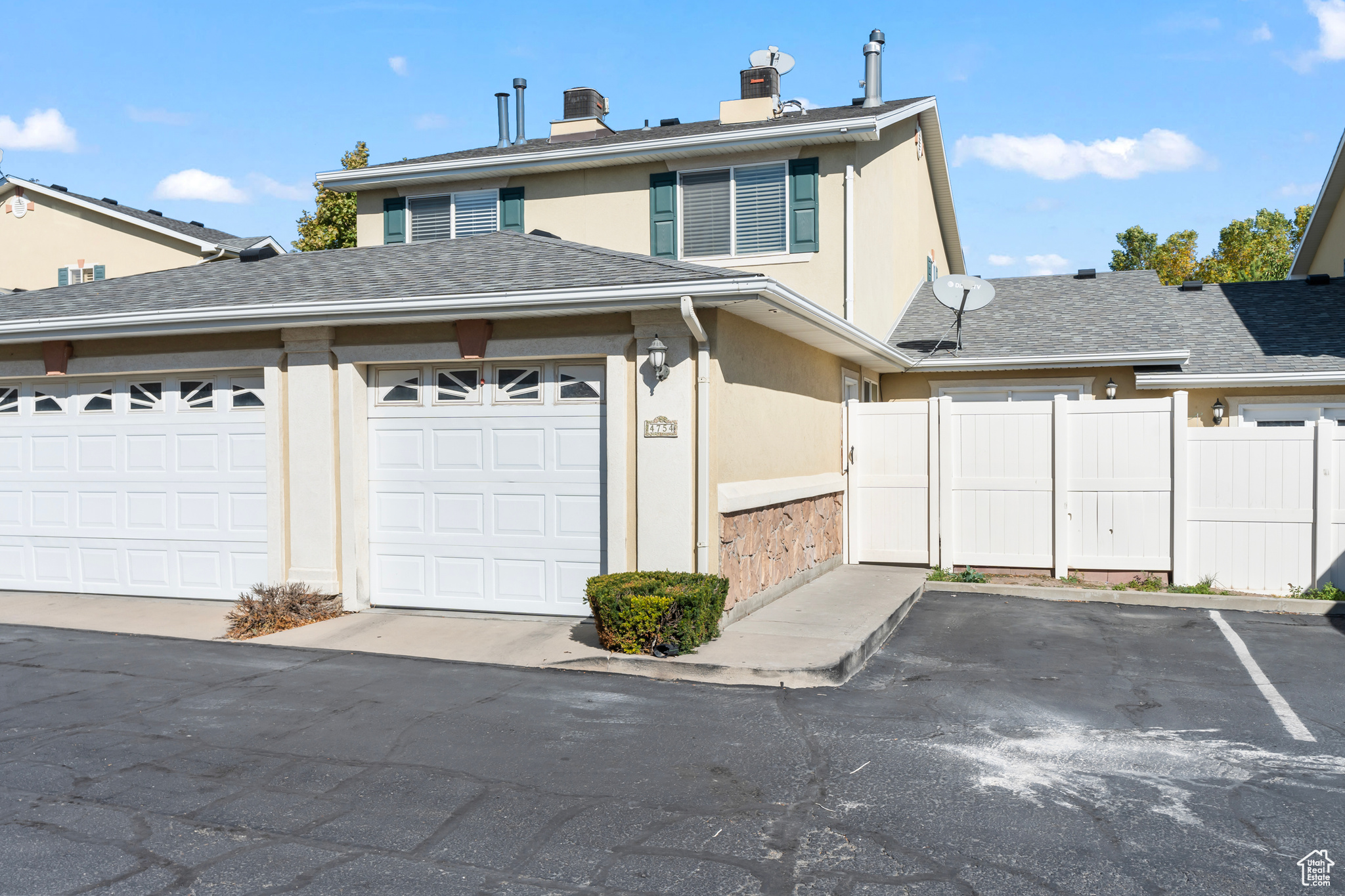 Front facade with a garage