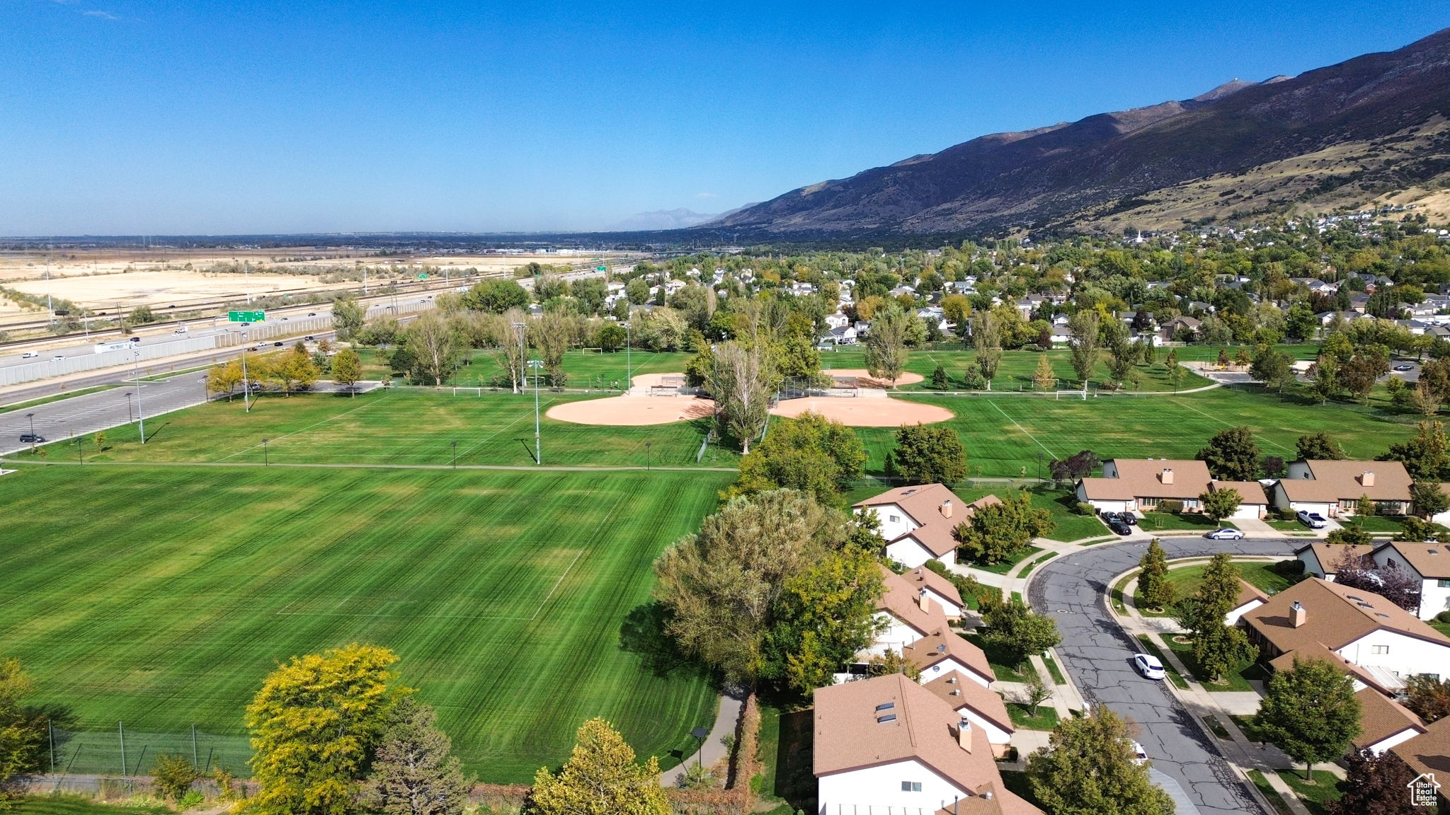 1209 N 575 W, Centerville, Utah 84014, 2 Bedrooms Bedrooms, 11 Rooms Rooms,1 BathroomBathrooms,Residential,For sale,575,2029815