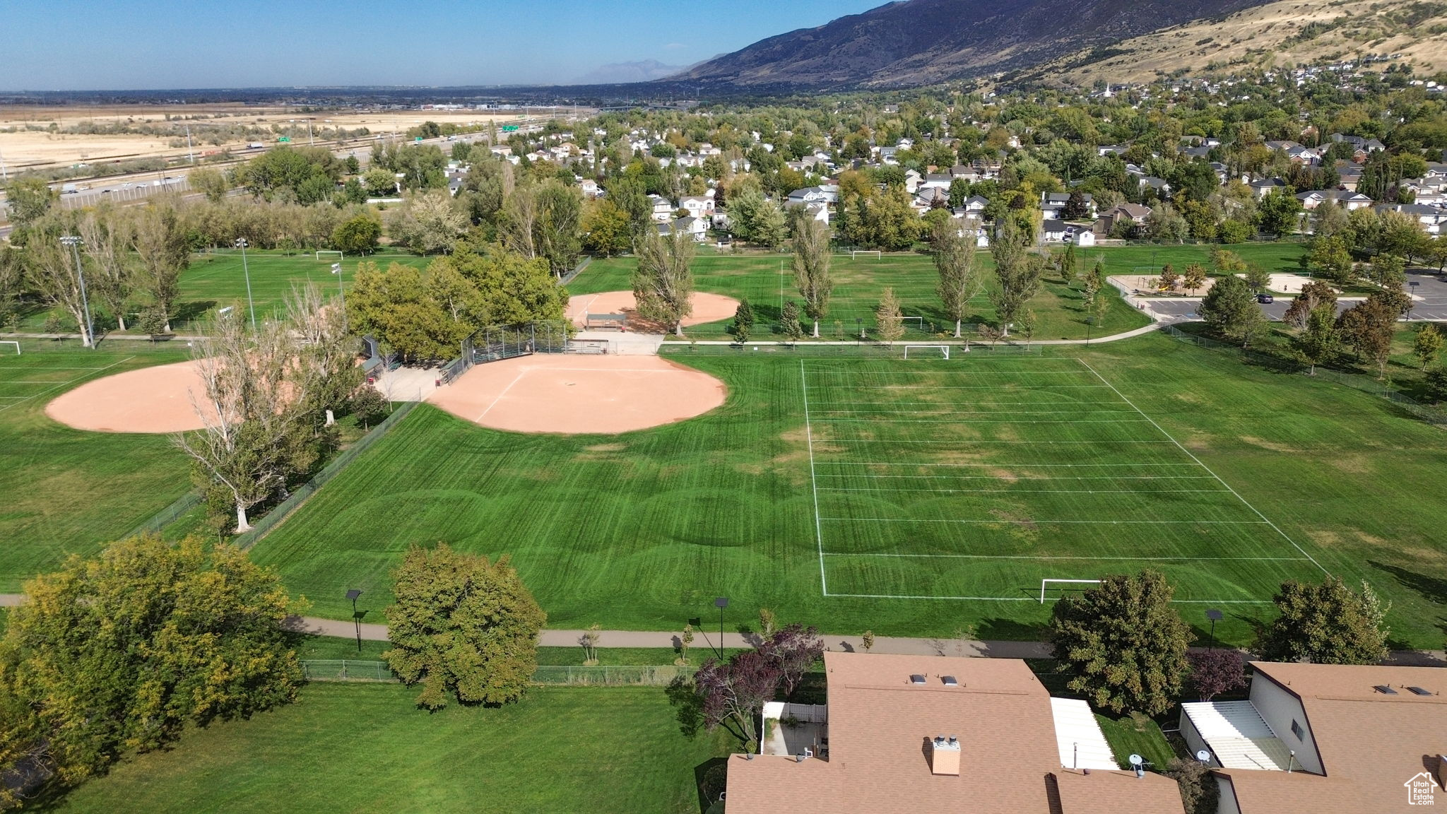 1209 N 575 W, Centerville, Utah 84014, 2 Bedrooms Bedrooms, 11 Rooms Rooms,1 BathroomBathrooms,Residential,For sale,575,2029815