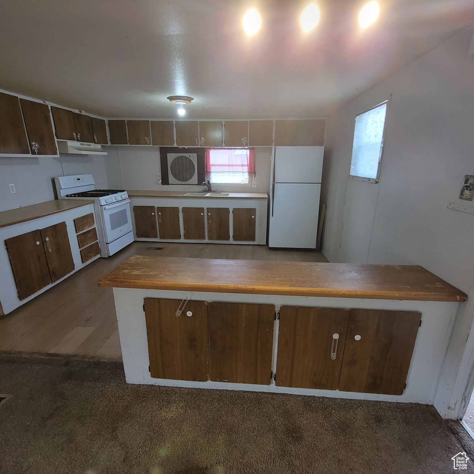 5648 S 1150 W #30A, Riverdale, Utah 84405, 2 Bedrooms Bedrooms, 6 Rooms Rooms,1 BathroomBathrooms,Residential,For sale,1150,2029847