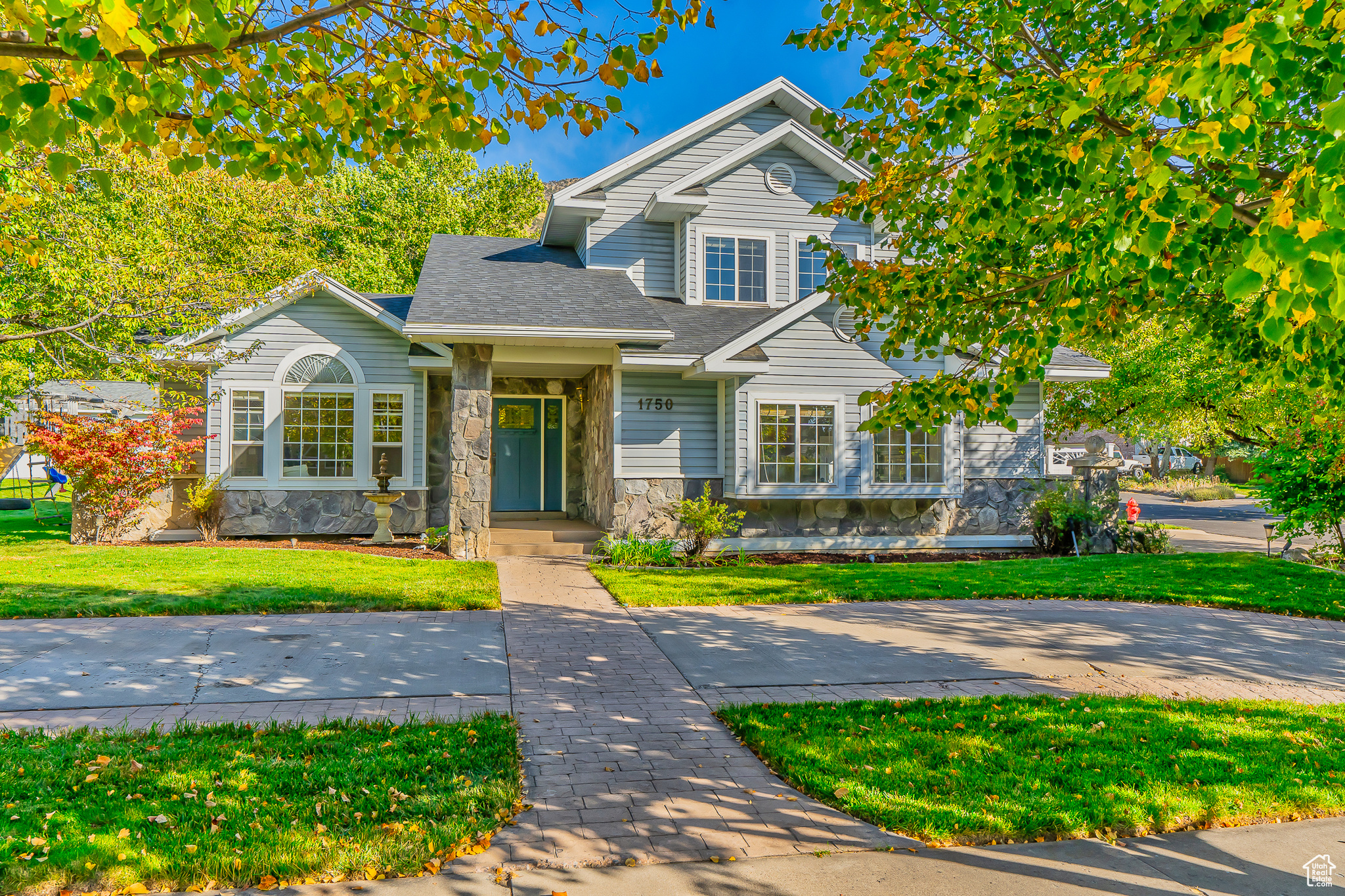 View of front of home with a front lawn