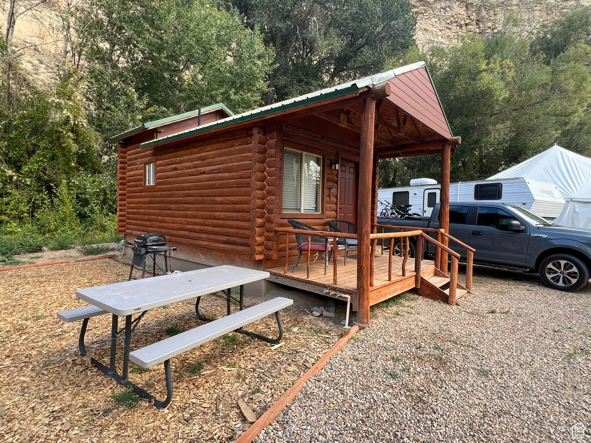 Cabin & picnic area