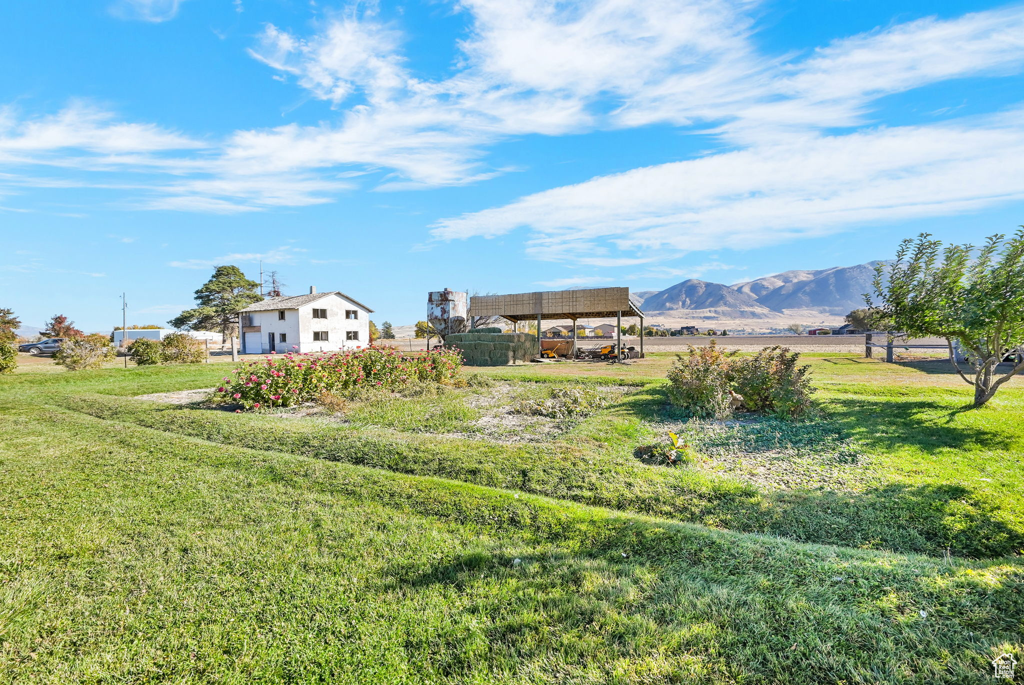 View of yard featuring a mountain view and a rural view