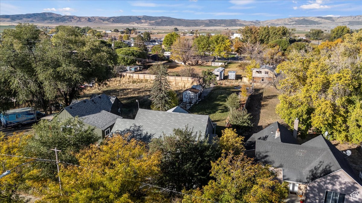 Bird's eye view with a mountain view