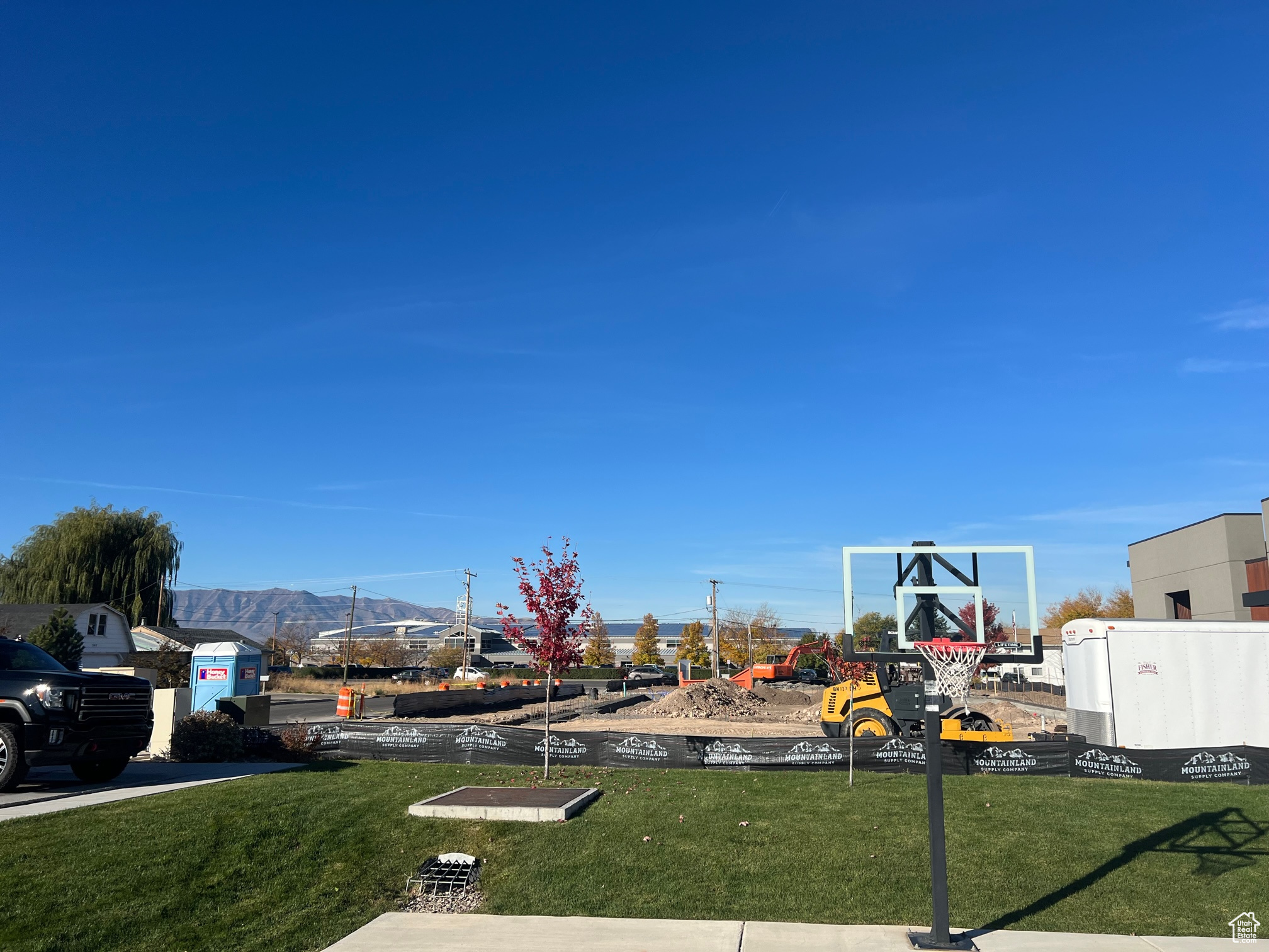 View of yard with a mountain view