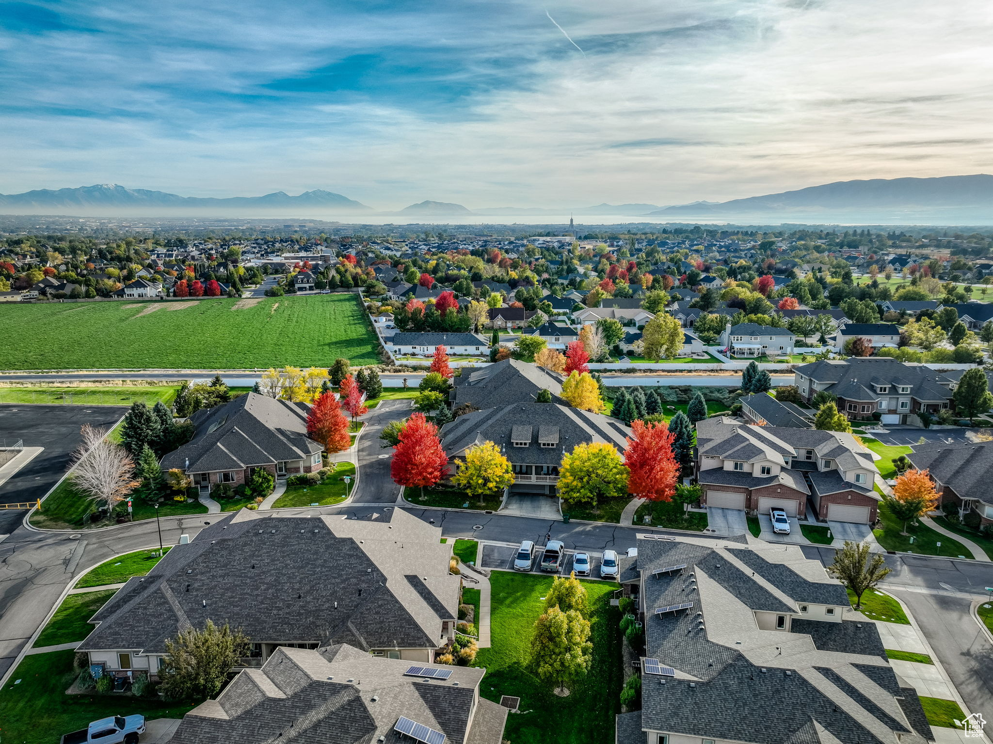 Birds eye view of property with a mountain view