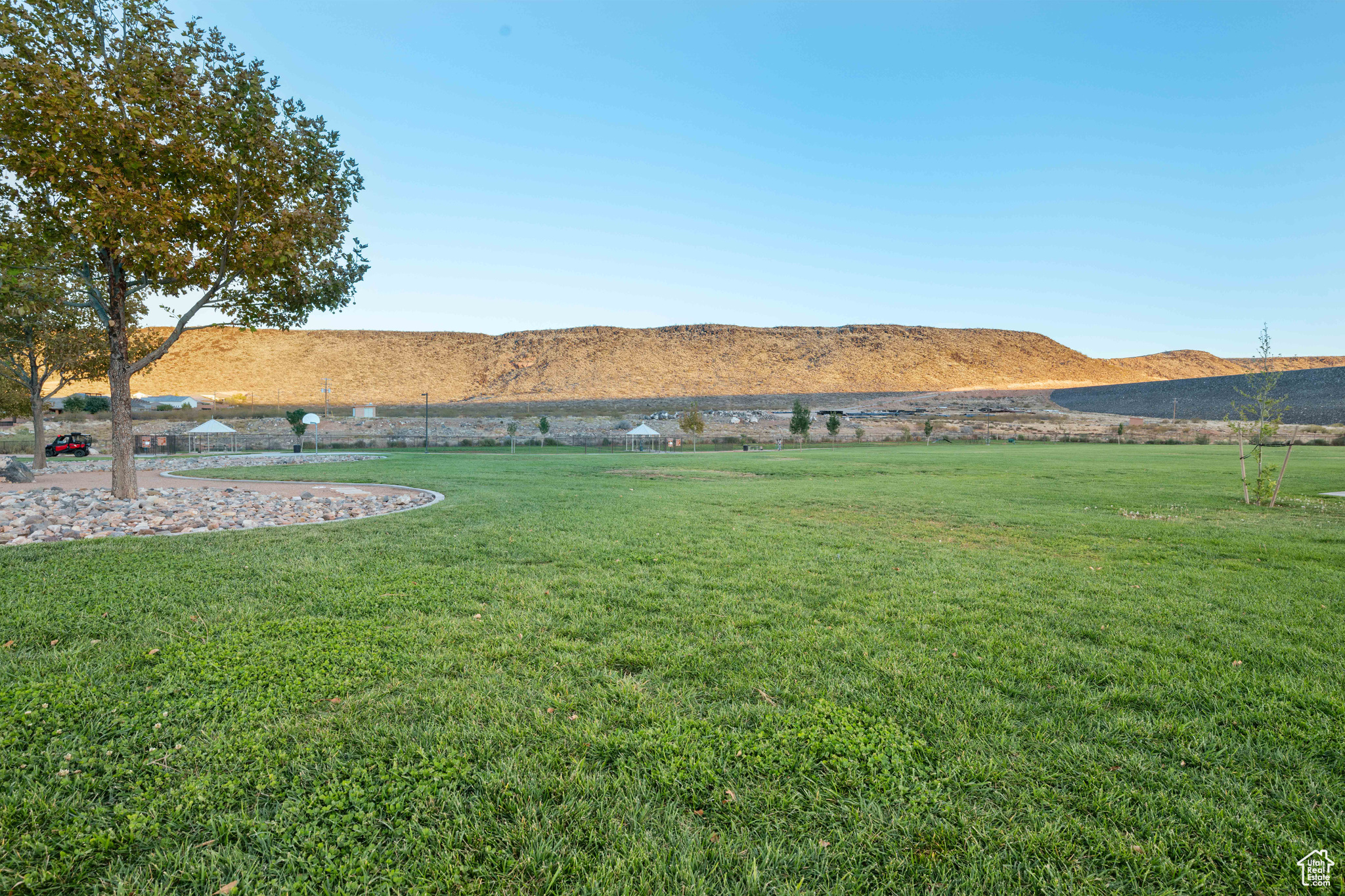 View of yard featuring a mountain view