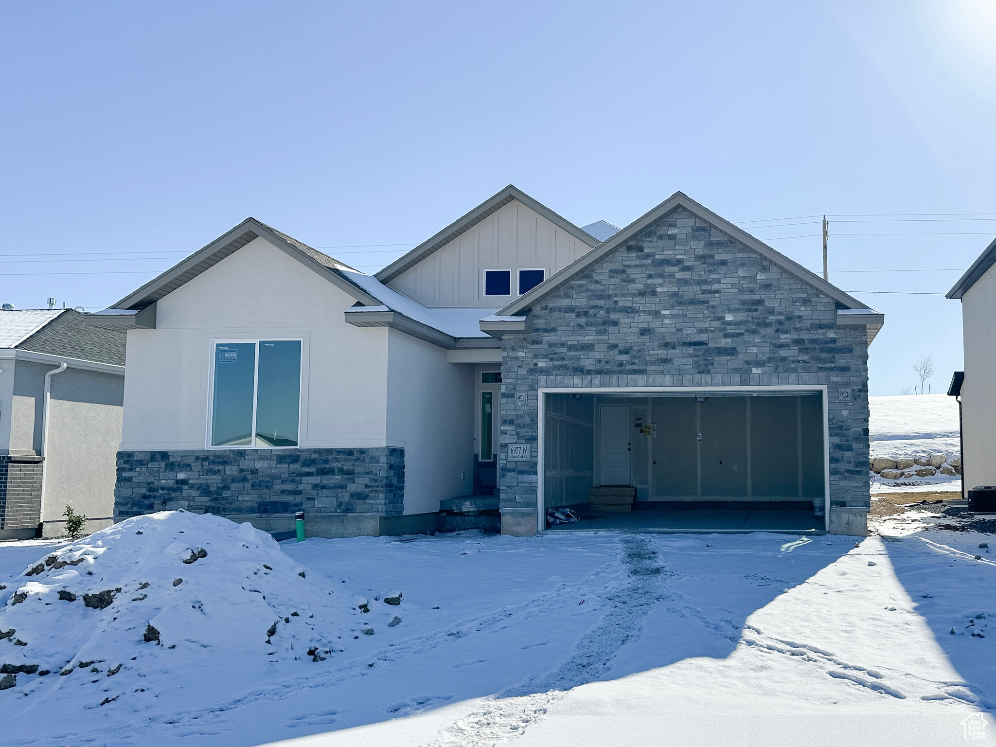 View of front of house with a garage