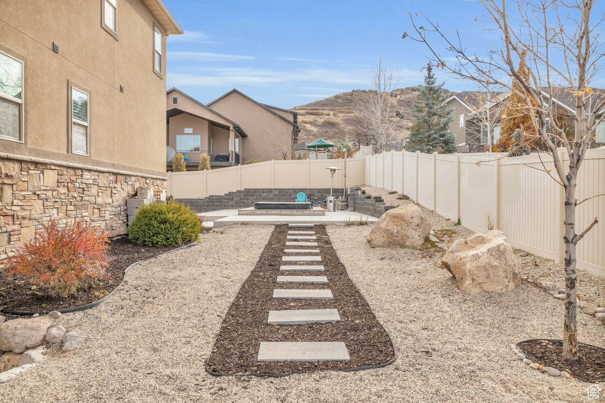 View of yard with a mountain view