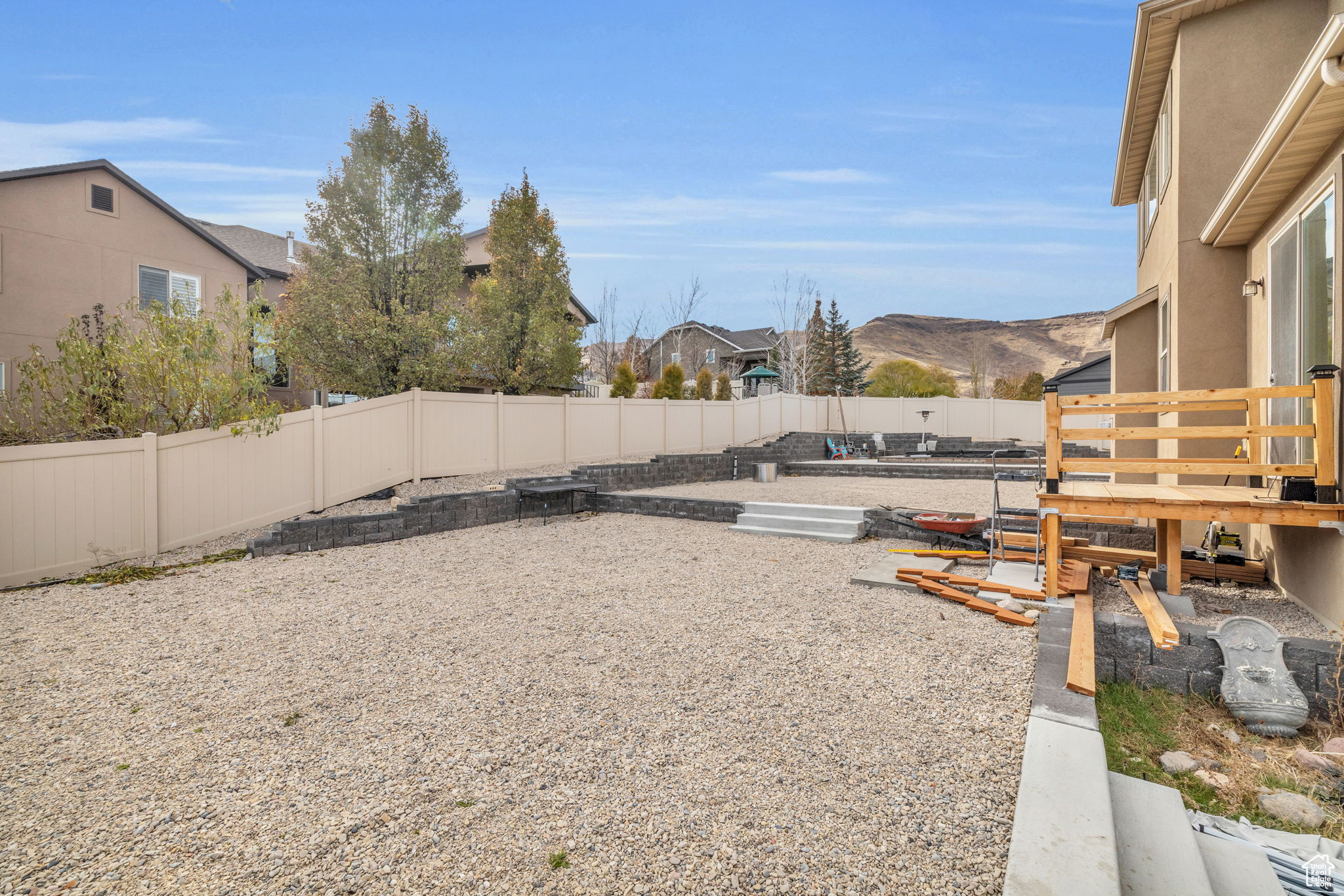 View of yard featuring a mountain view