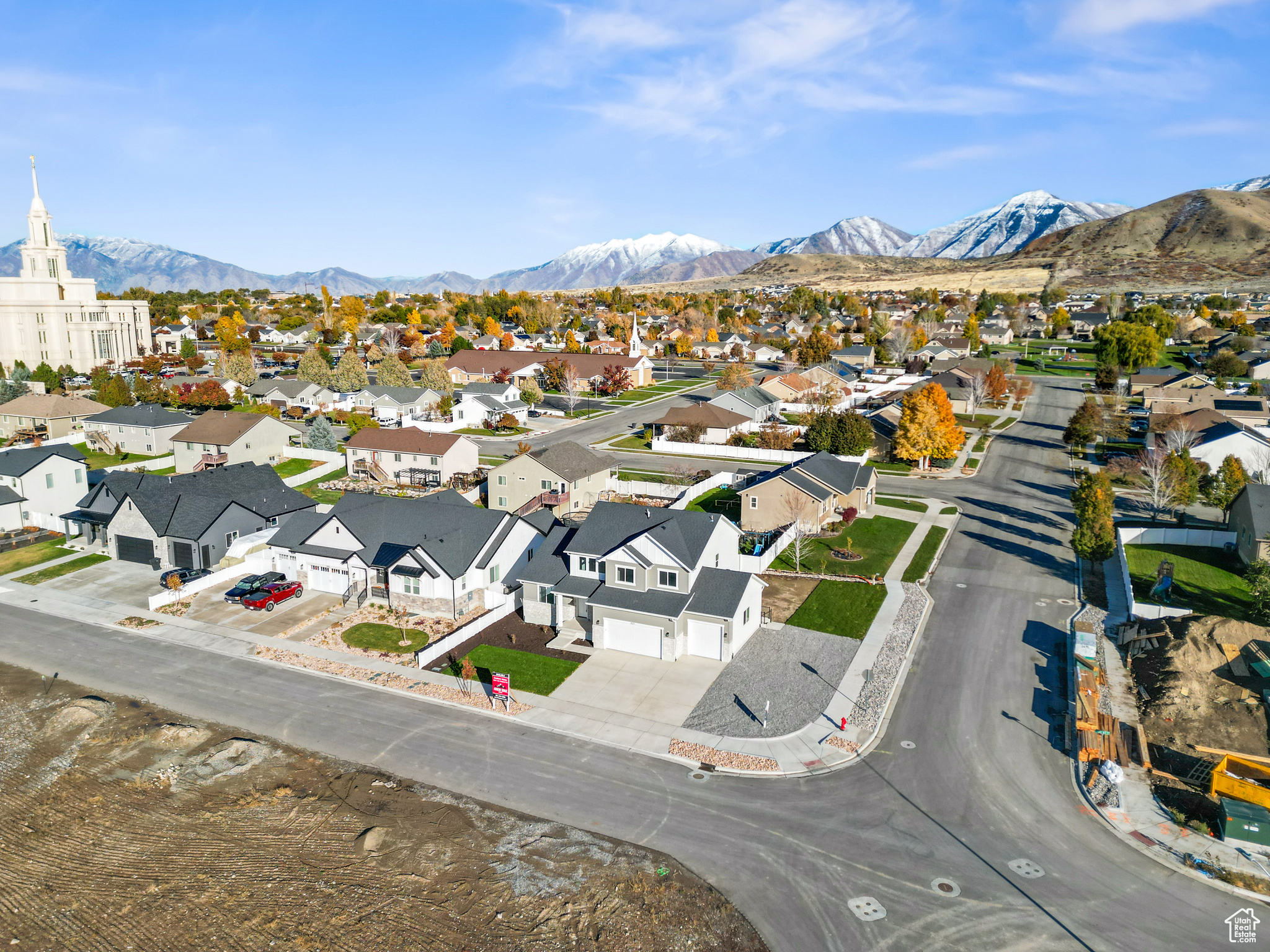 Aerial view featuring a mountain view