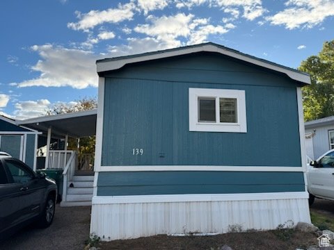 View of home's exterior