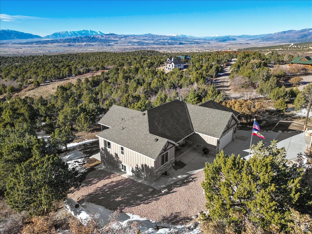 Bird's eye view featuring a mountain view