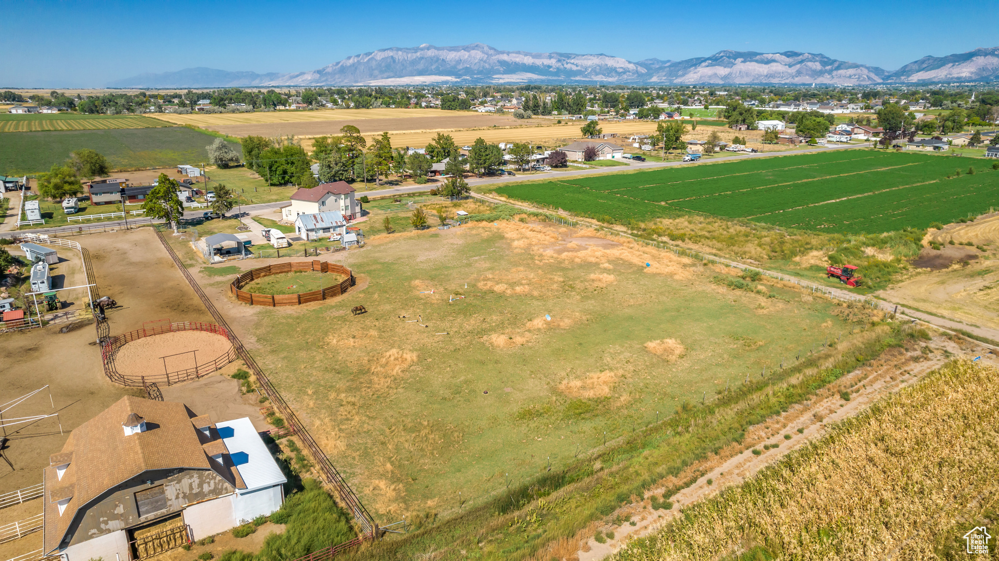 Bird's eye view featuring a mountain view and a rural view