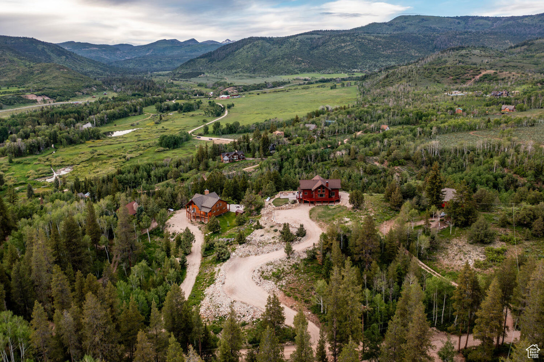 Bird's eye view with a mountain view