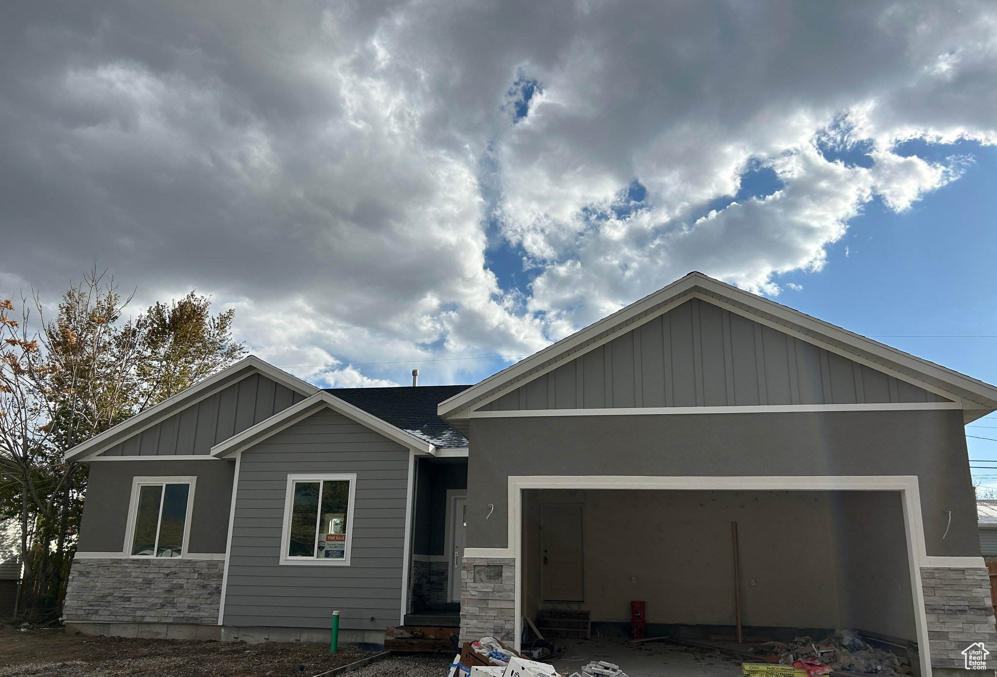 Craftsman inspired home with a garage