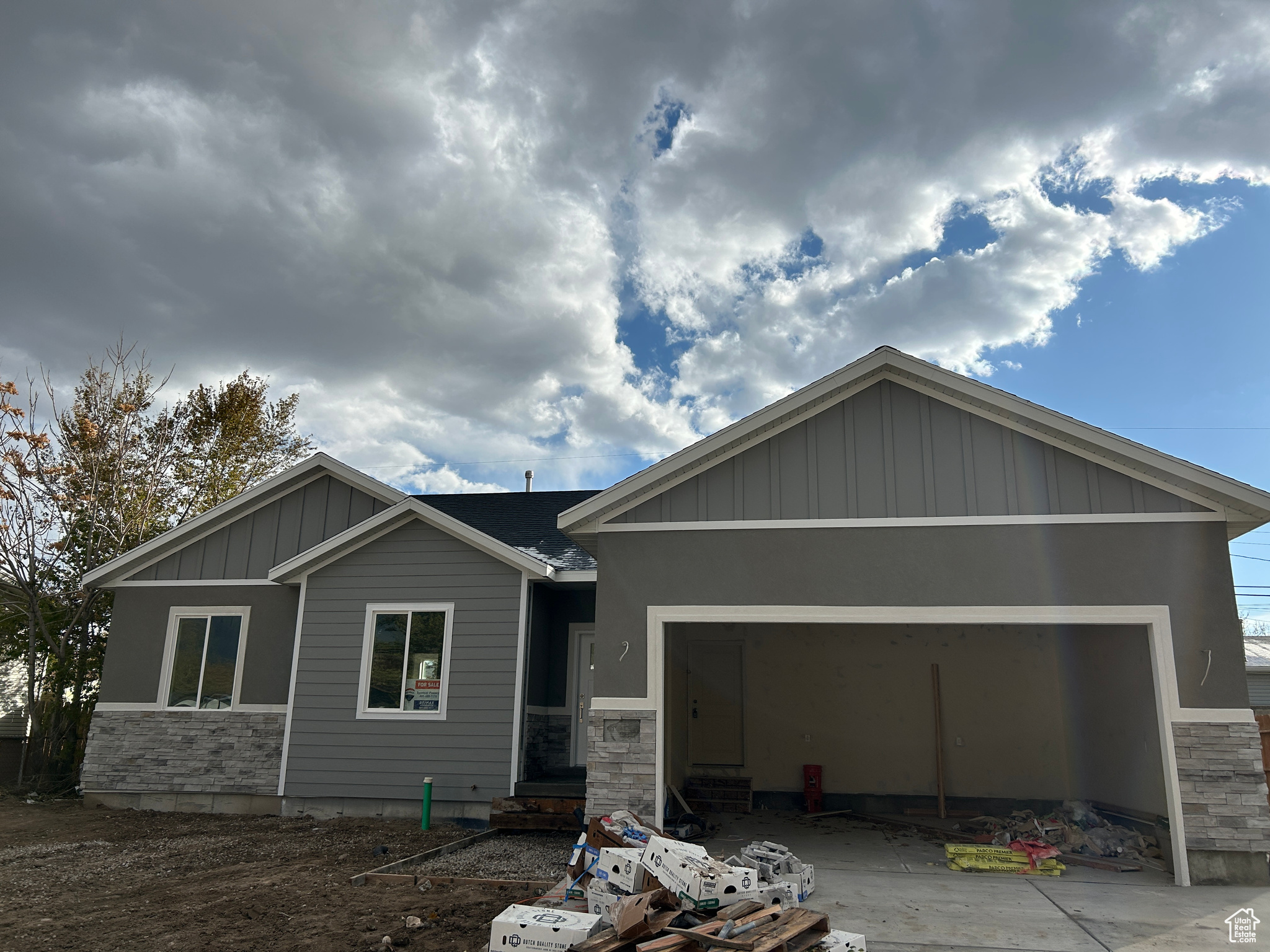 Craftsman-style house with a garage