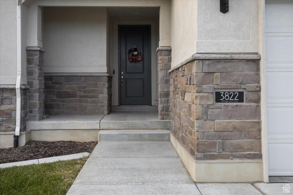 View of property entrance