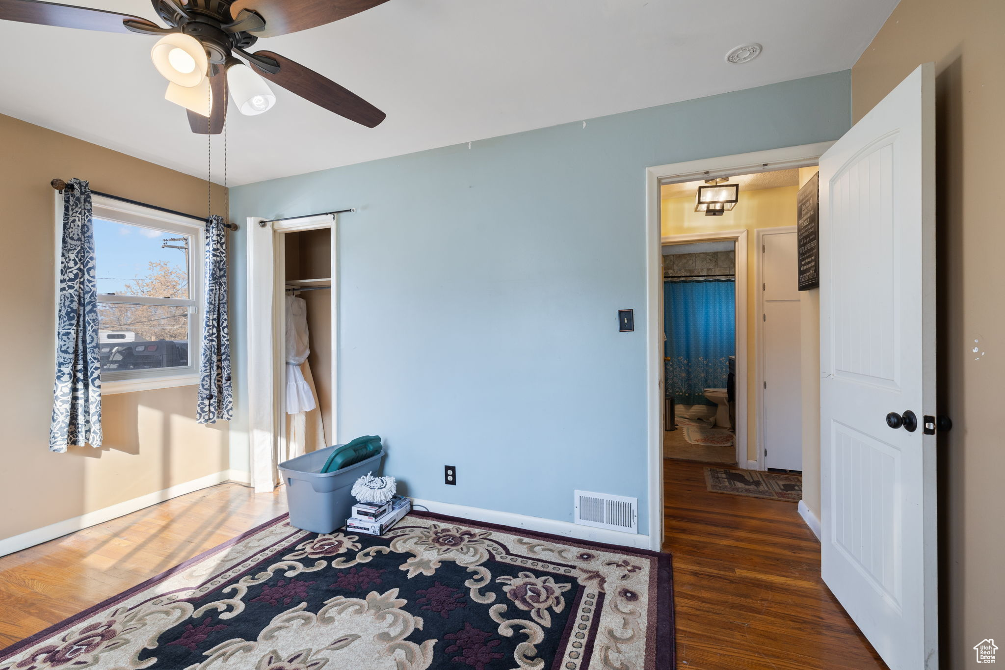 2nd bedroom