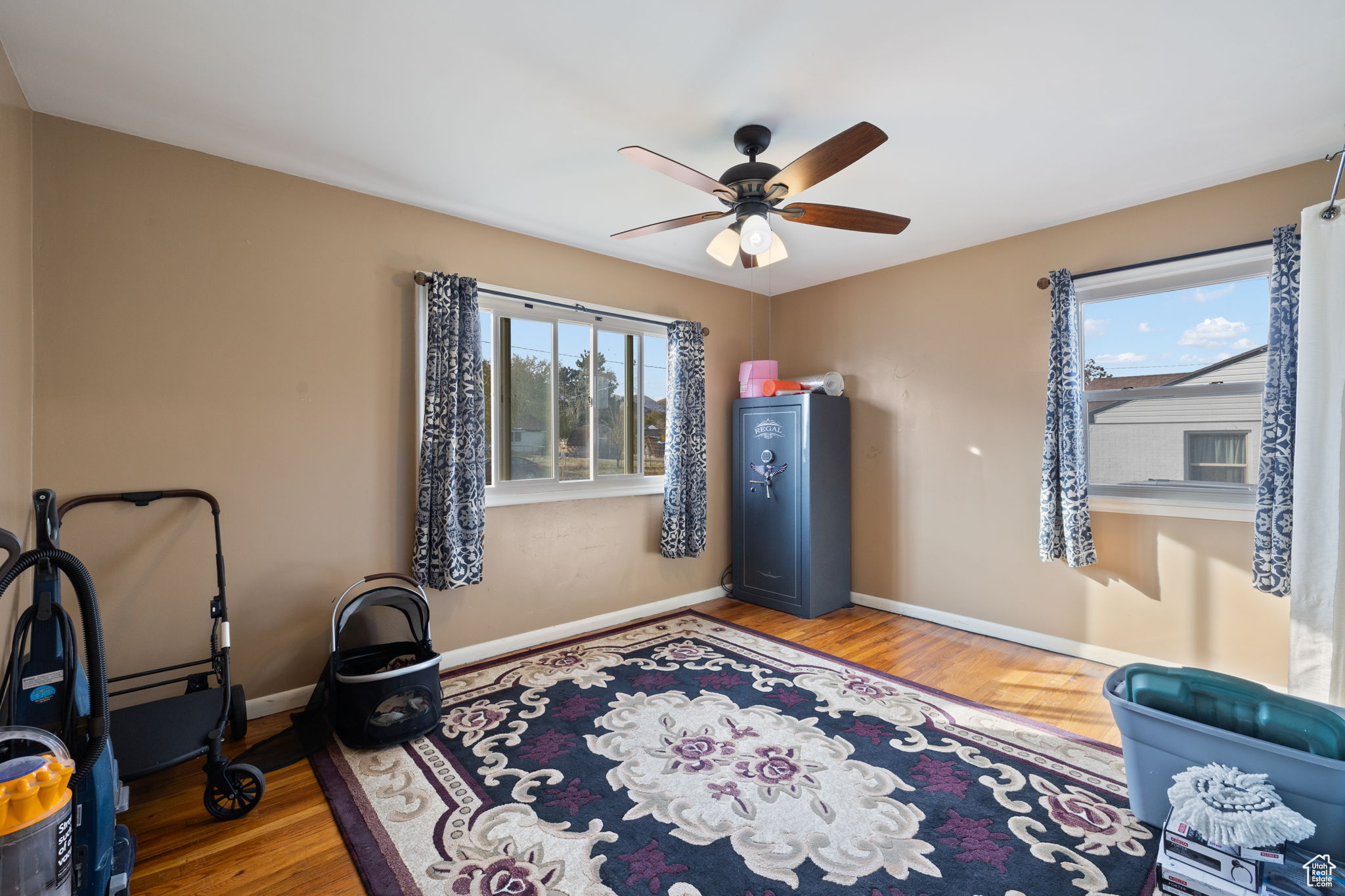 2nd bedroom