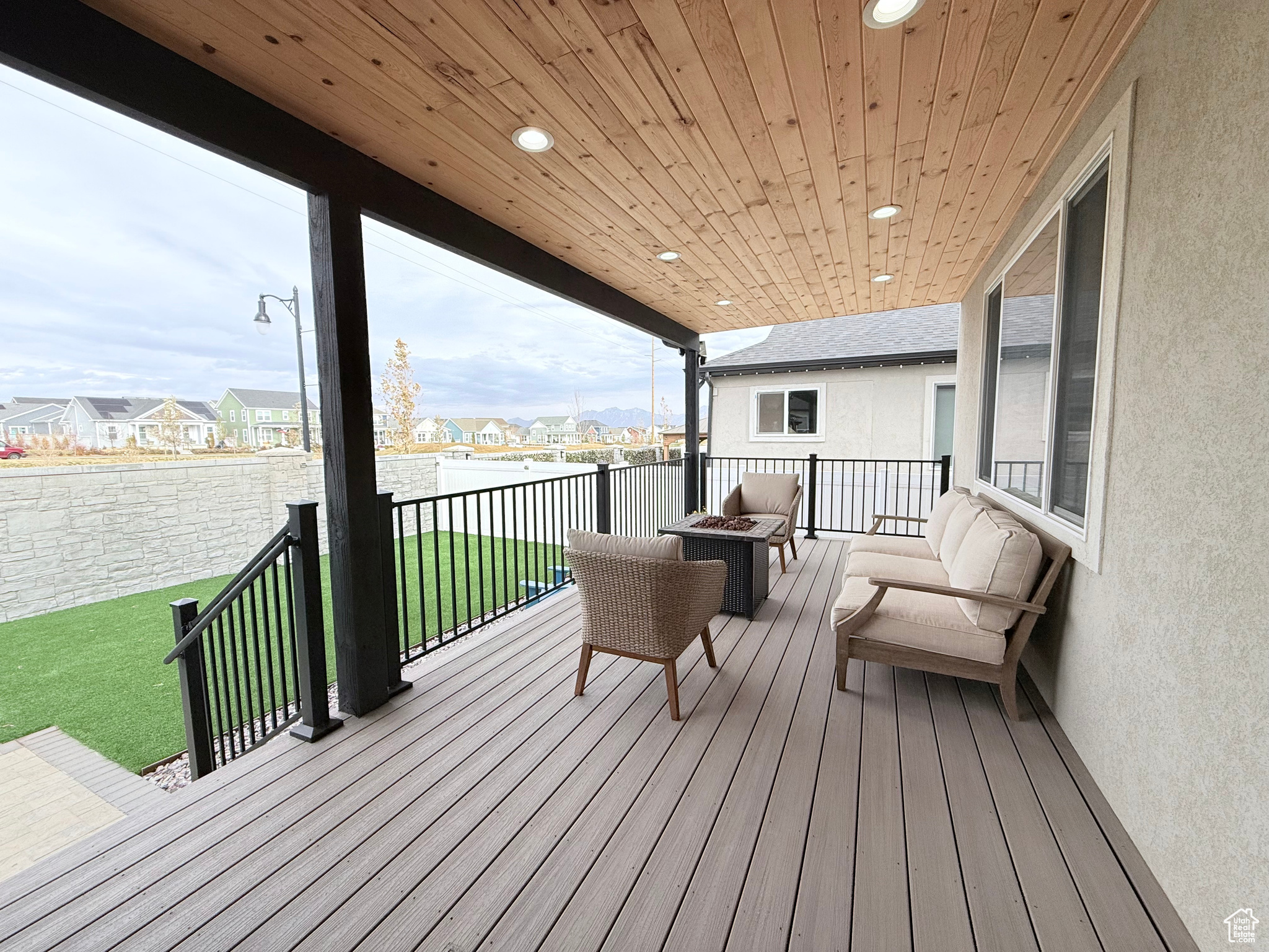 Deck right off the sunroom/dining